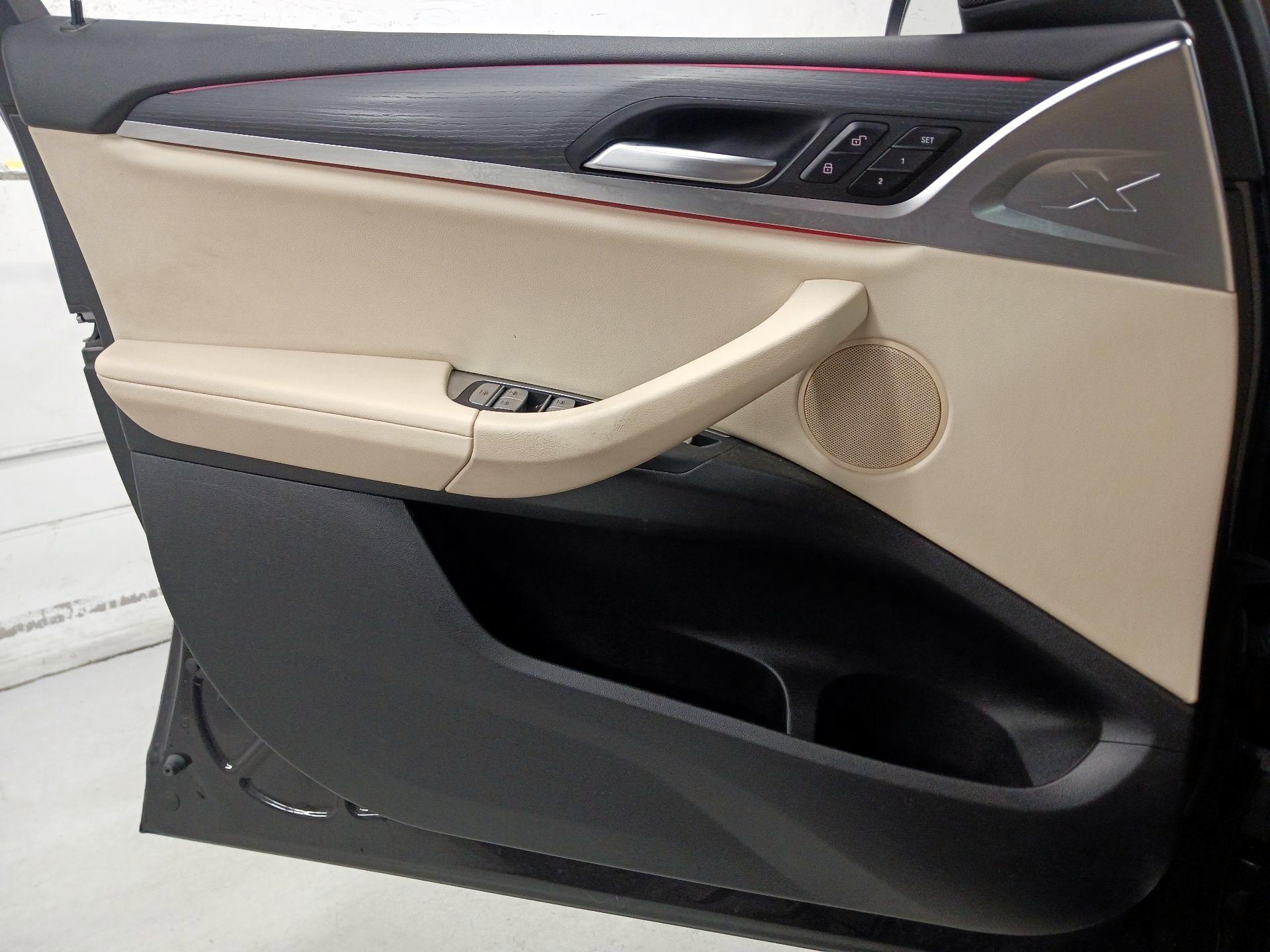 Thumbnail: 2022 BMW X3 - 10