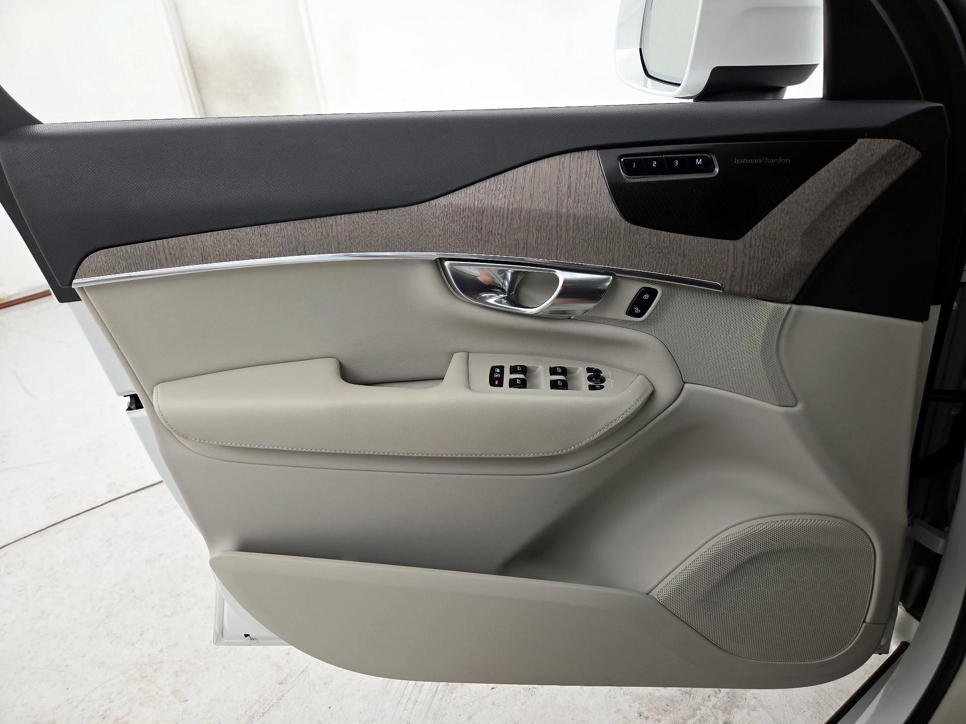 Thumbnail: 2023 Volvo XC90 - 12