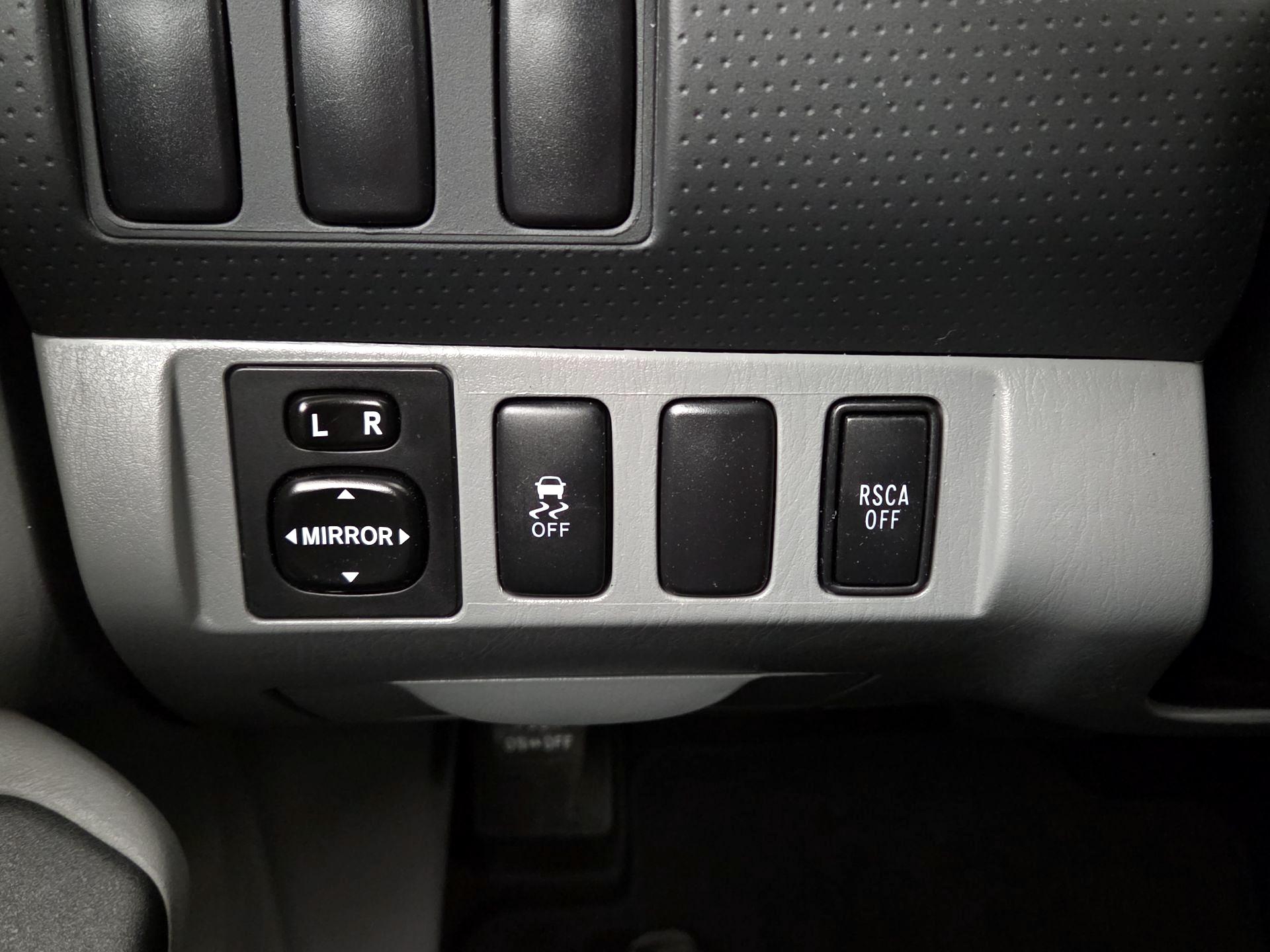 Thumbnail: 2015 Toyota Tacoma - 13