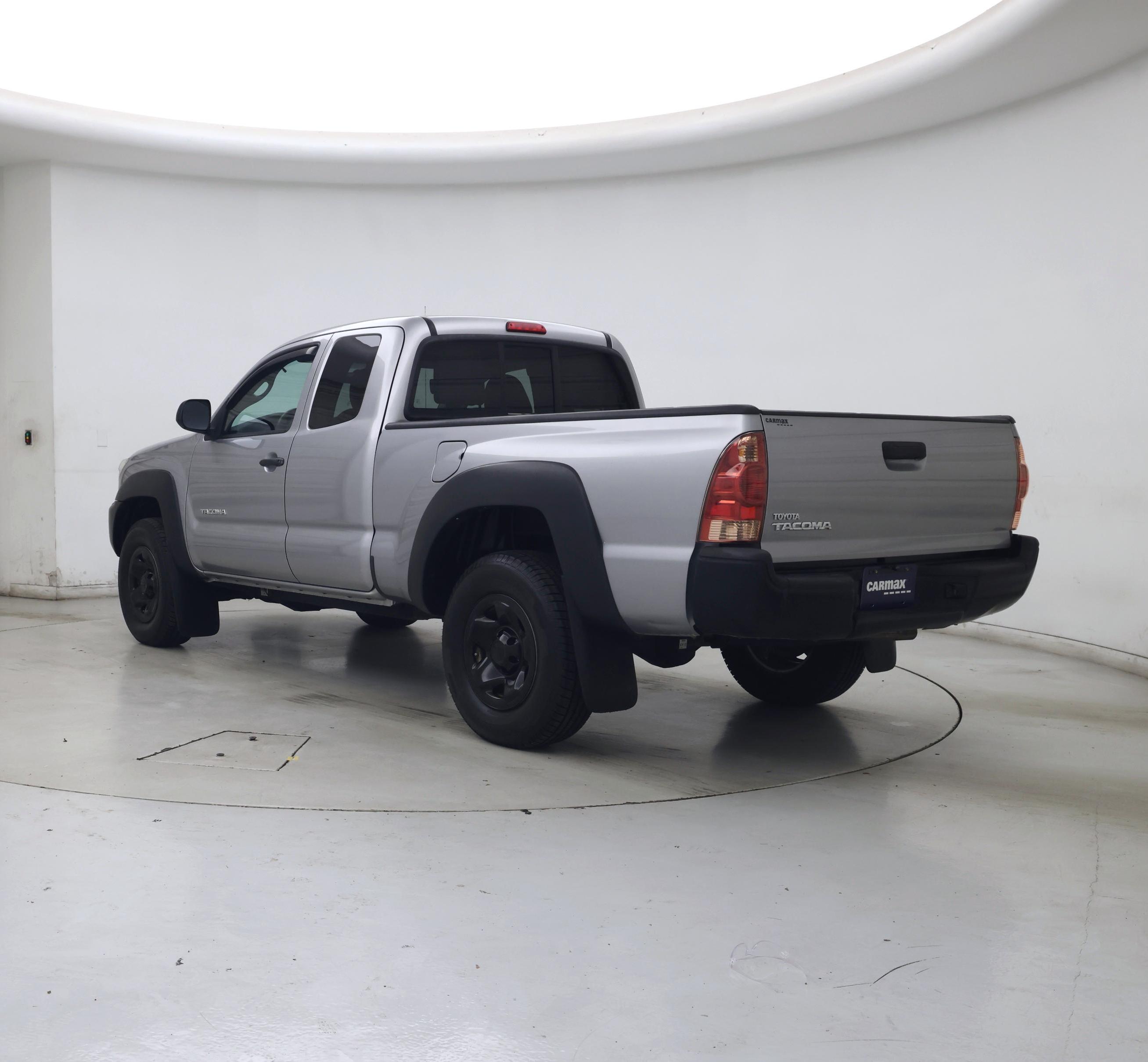 Thumbnail: 2015 Toyota Tacoma - 2