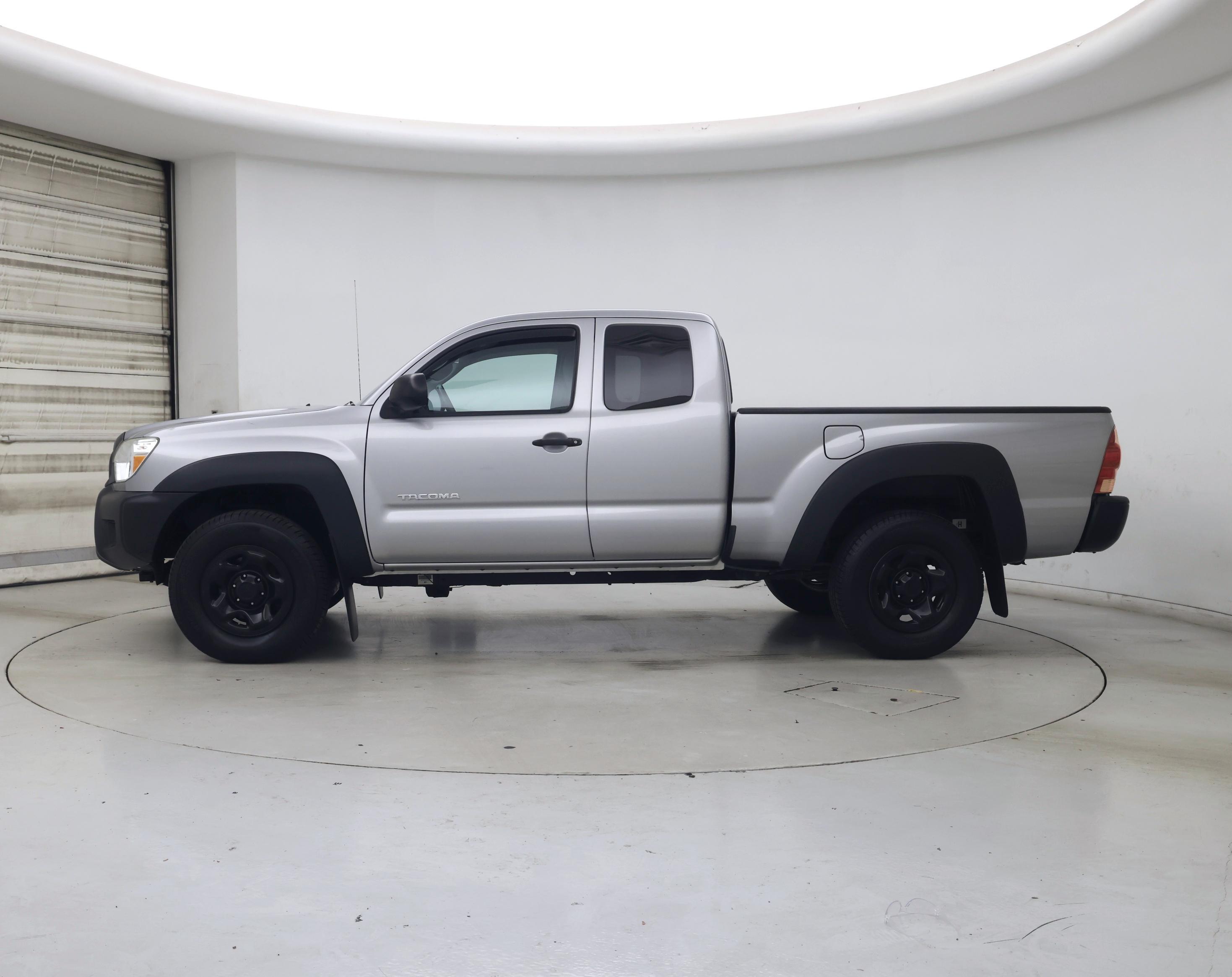 Thumbnail: 2015 Toyota Tacoma - 3