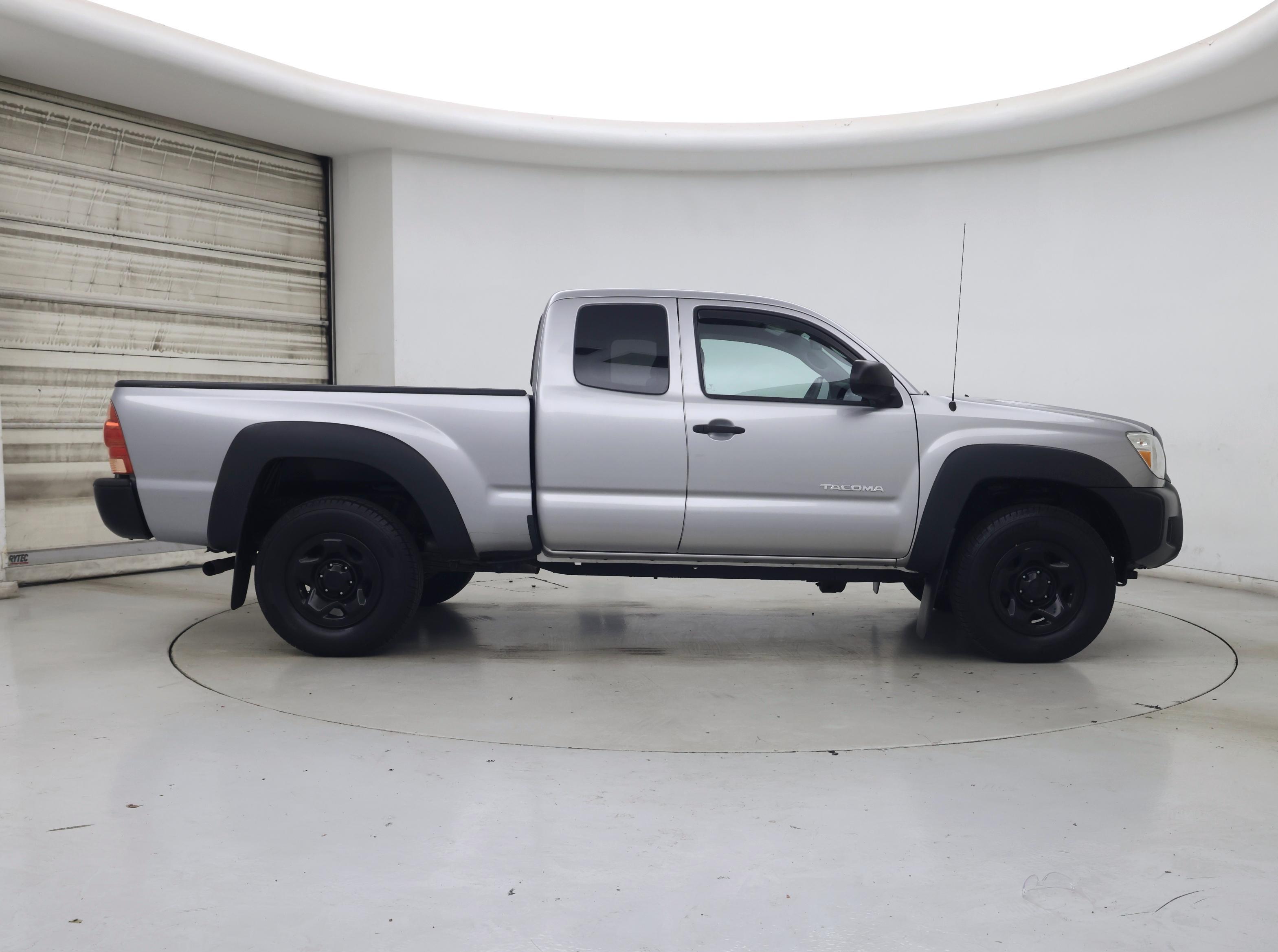 Thumbnail: 2015 Toyota Tacoma - 7