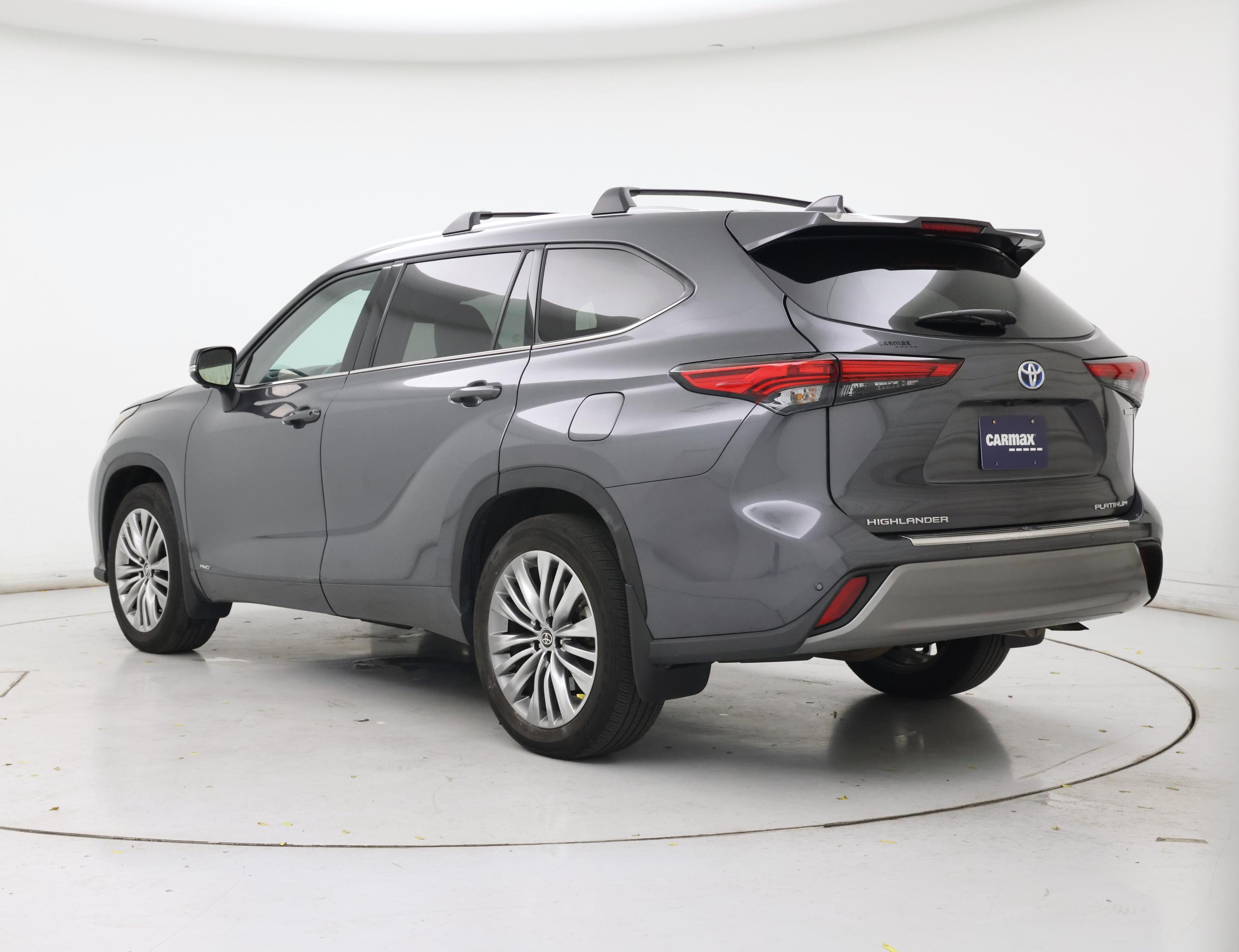 Thumbnail: 2023 Toyota Highlander - 2