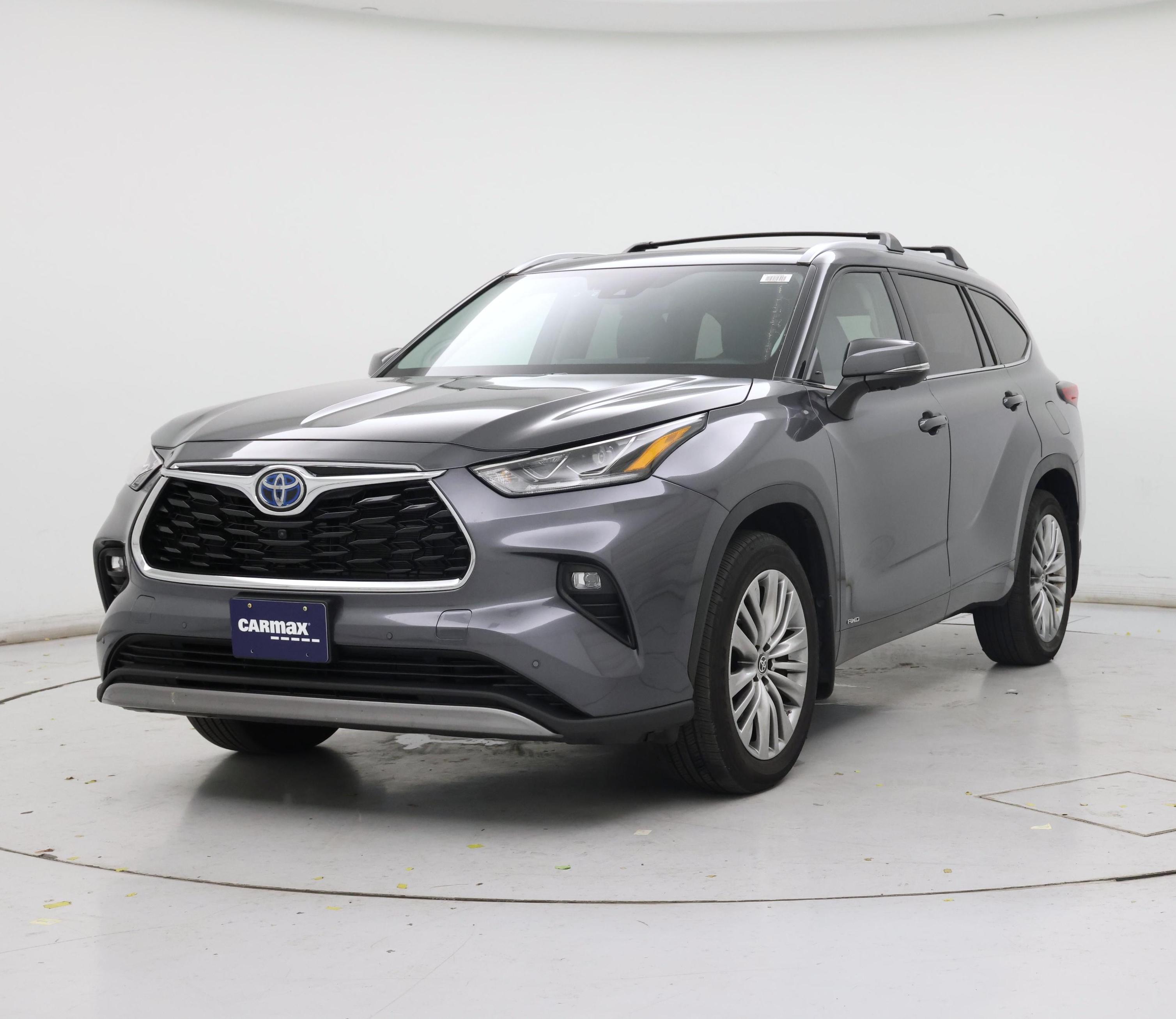 Thumbnail: 2023 Toyota Highlander - 4