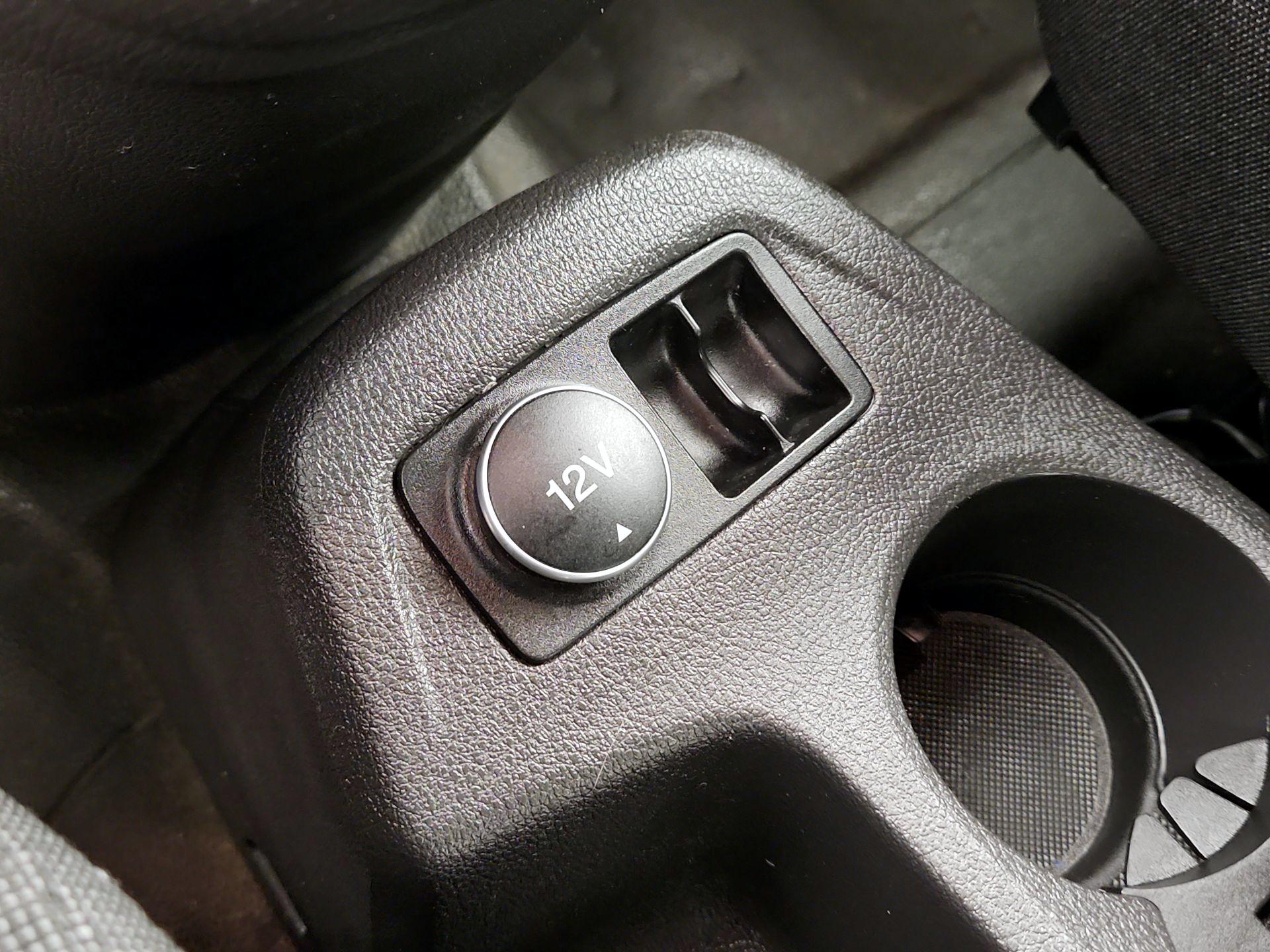 Thumbnail: 2014 Ford Transit Series - 17