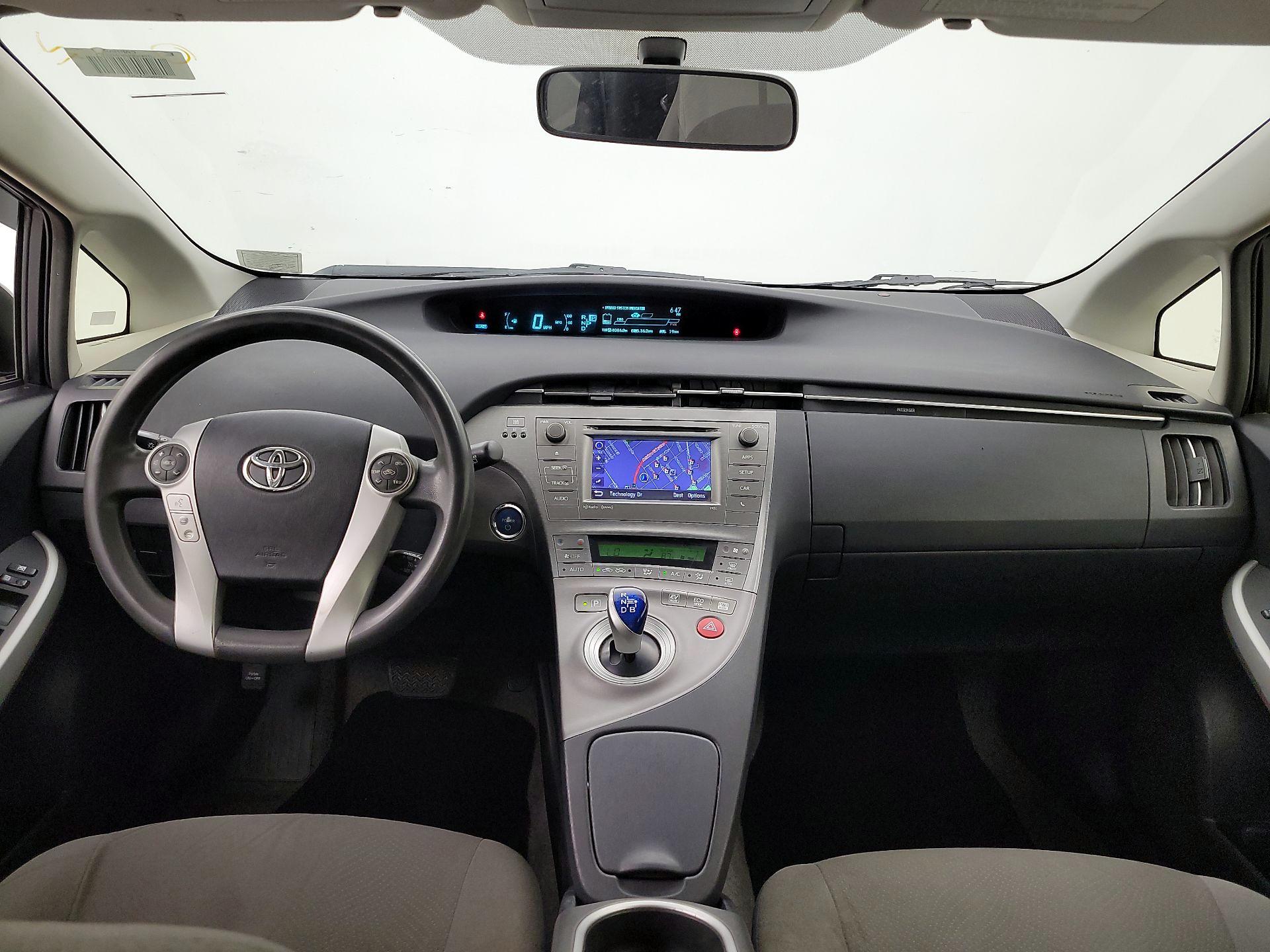 Thumbnail: 2015 Toyota Prius - 9