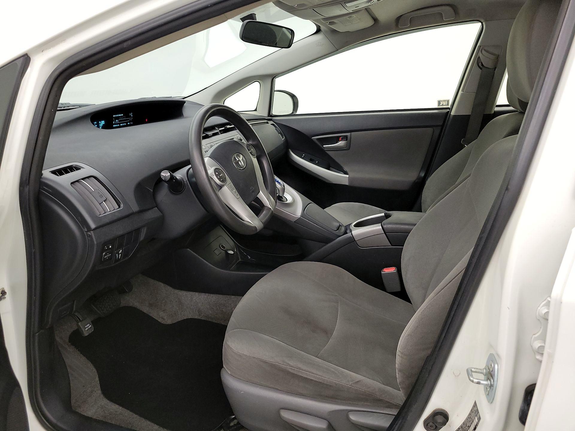 Thumbnail: 2015 Toyota Prius - 11