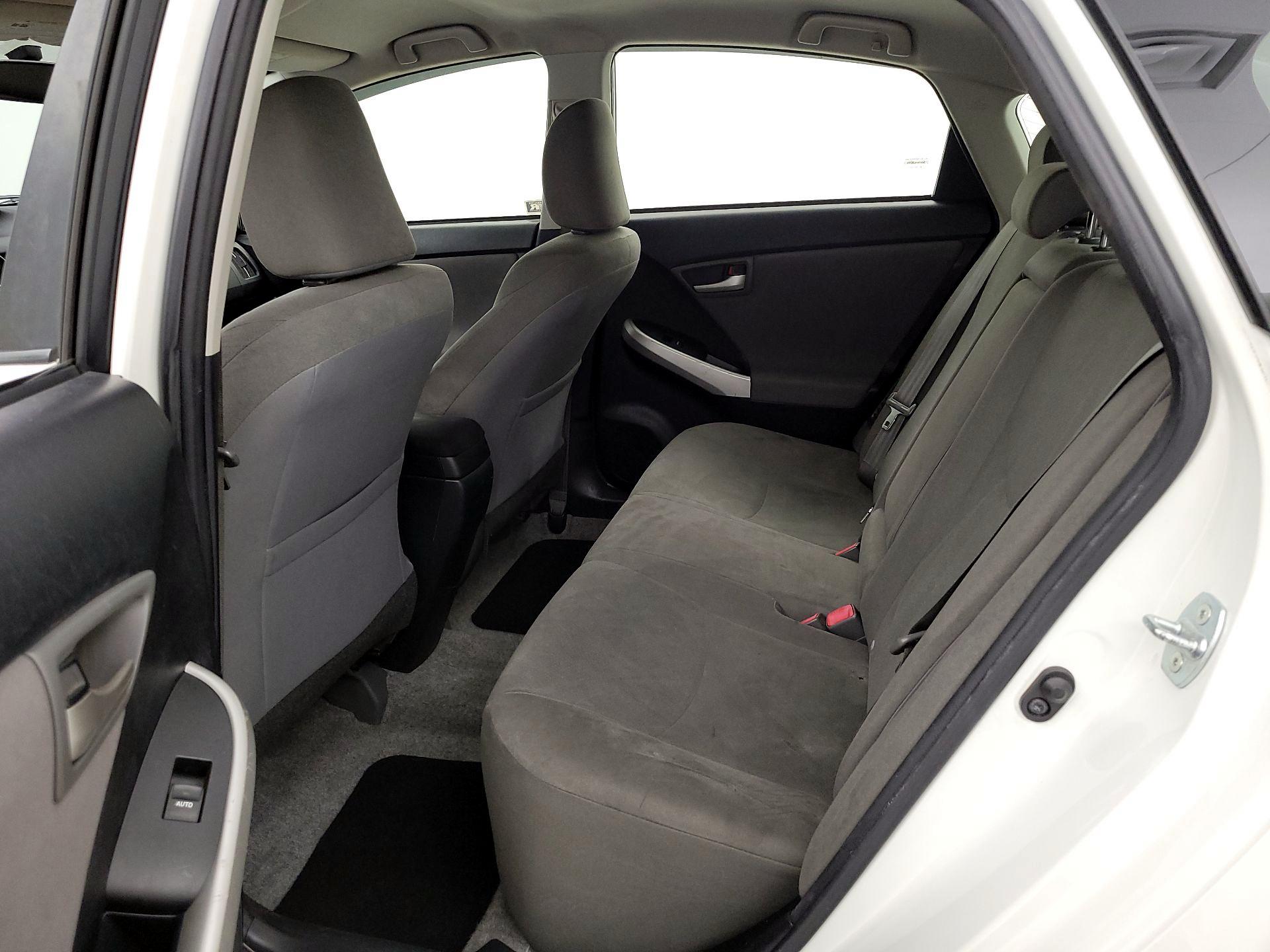 Thumbnail: 2015 Toyota Prius - 20