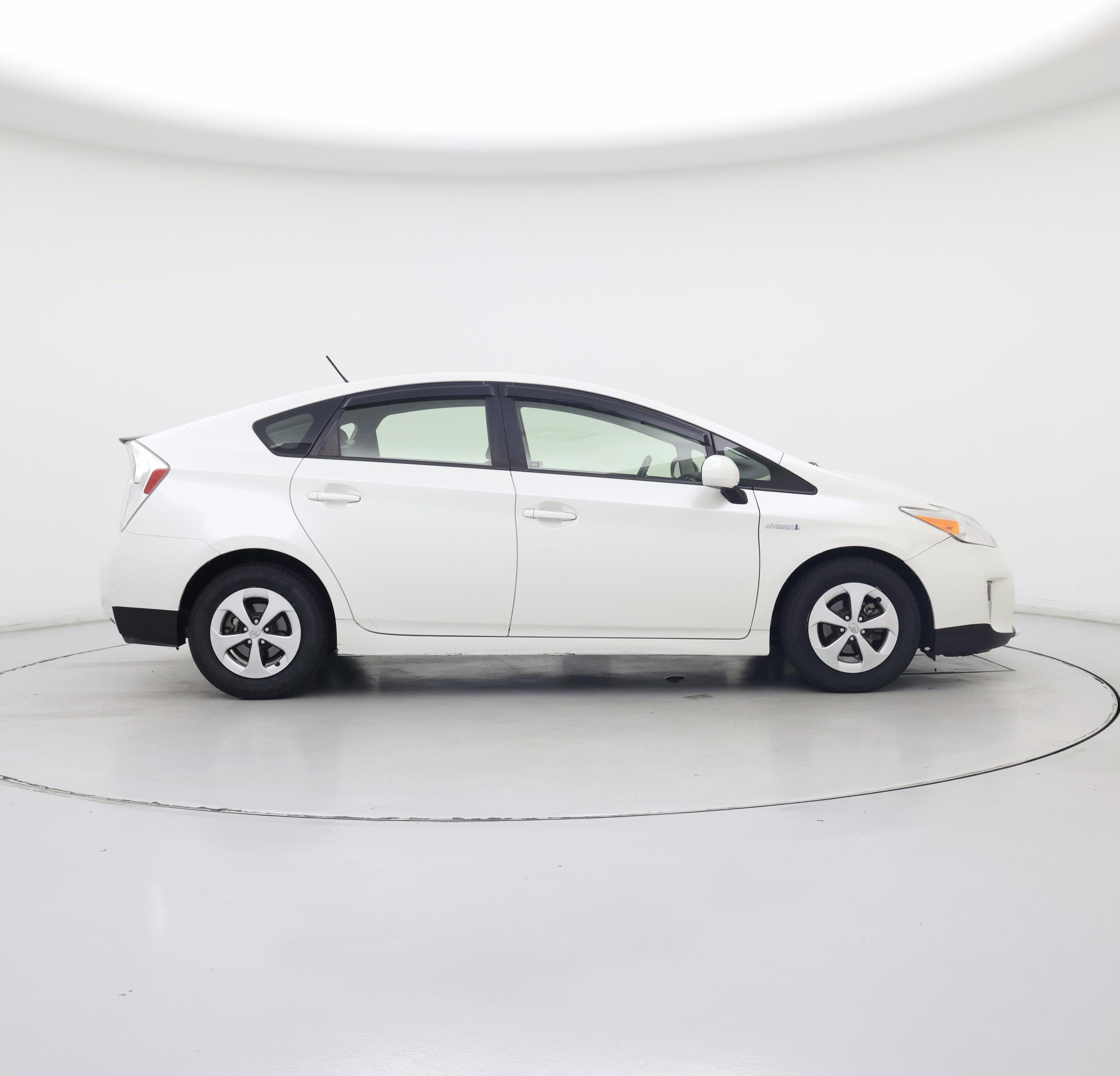 Thumbnail: 2015 Toyota Prius - 7