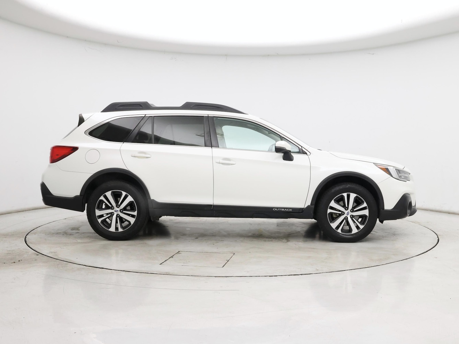 2019 Subaru Outback Limited - Photo 8