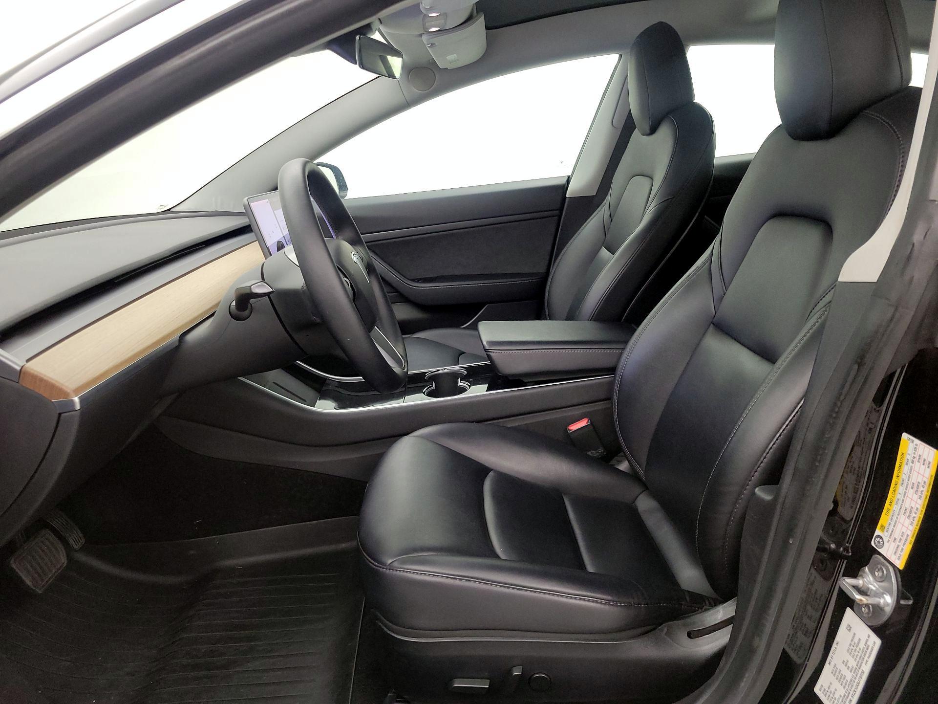 Thumbnail: 2020 Tesla Model 3 - 11