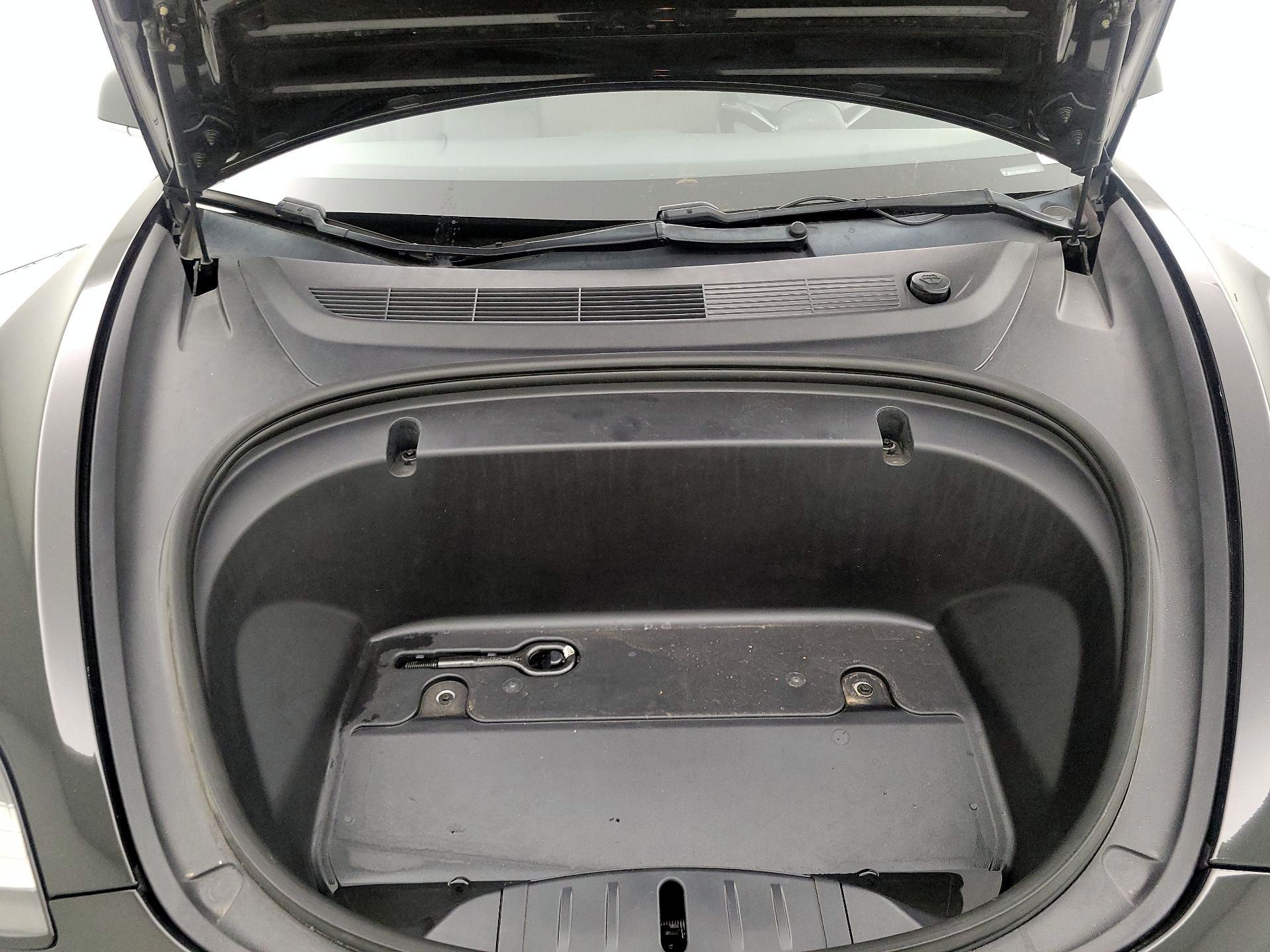 Thumbnail: 2020 Tesla Model 3 - 19