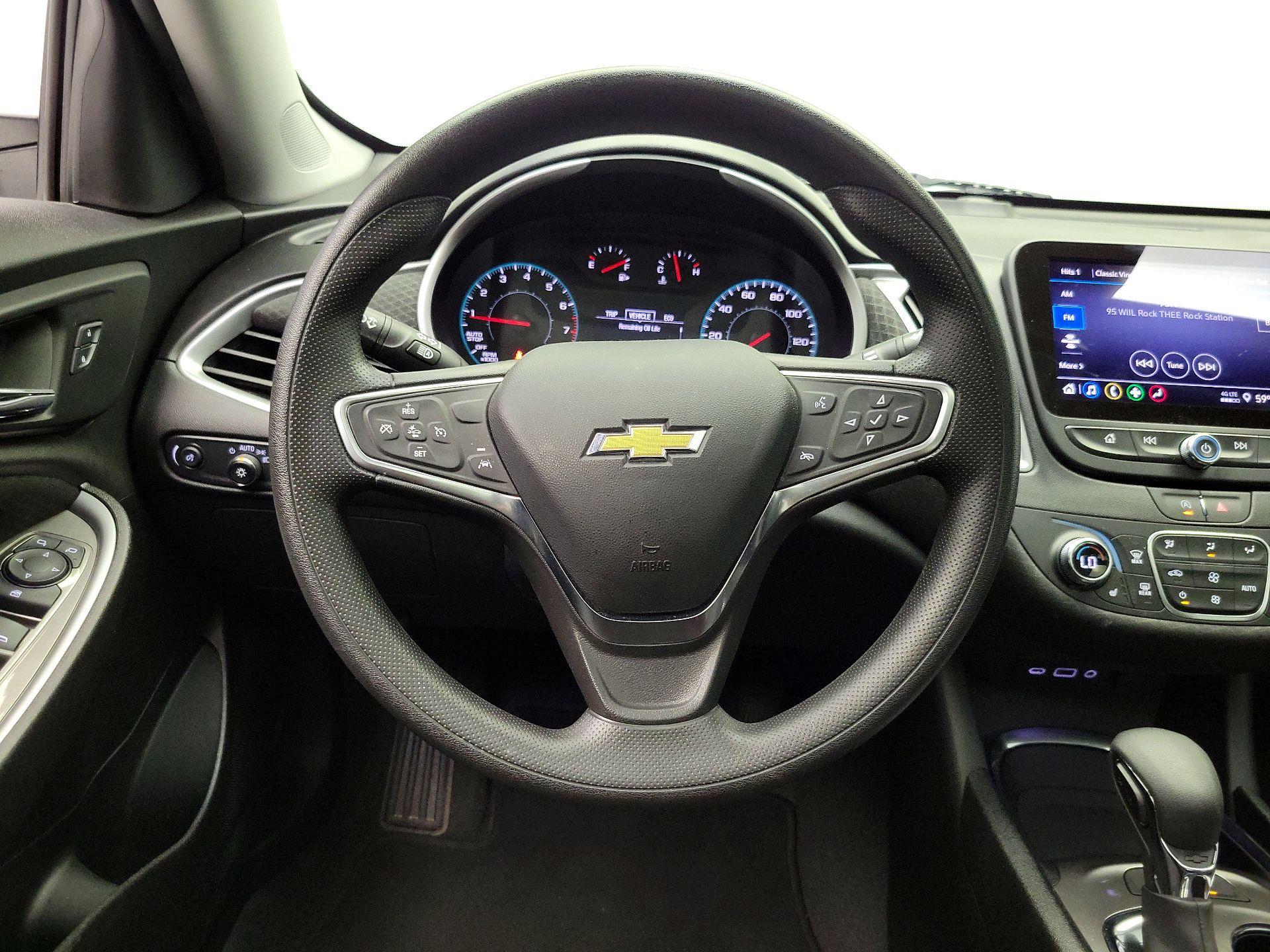 Thumbnail: 2024 Chevrolet Malibu - 10