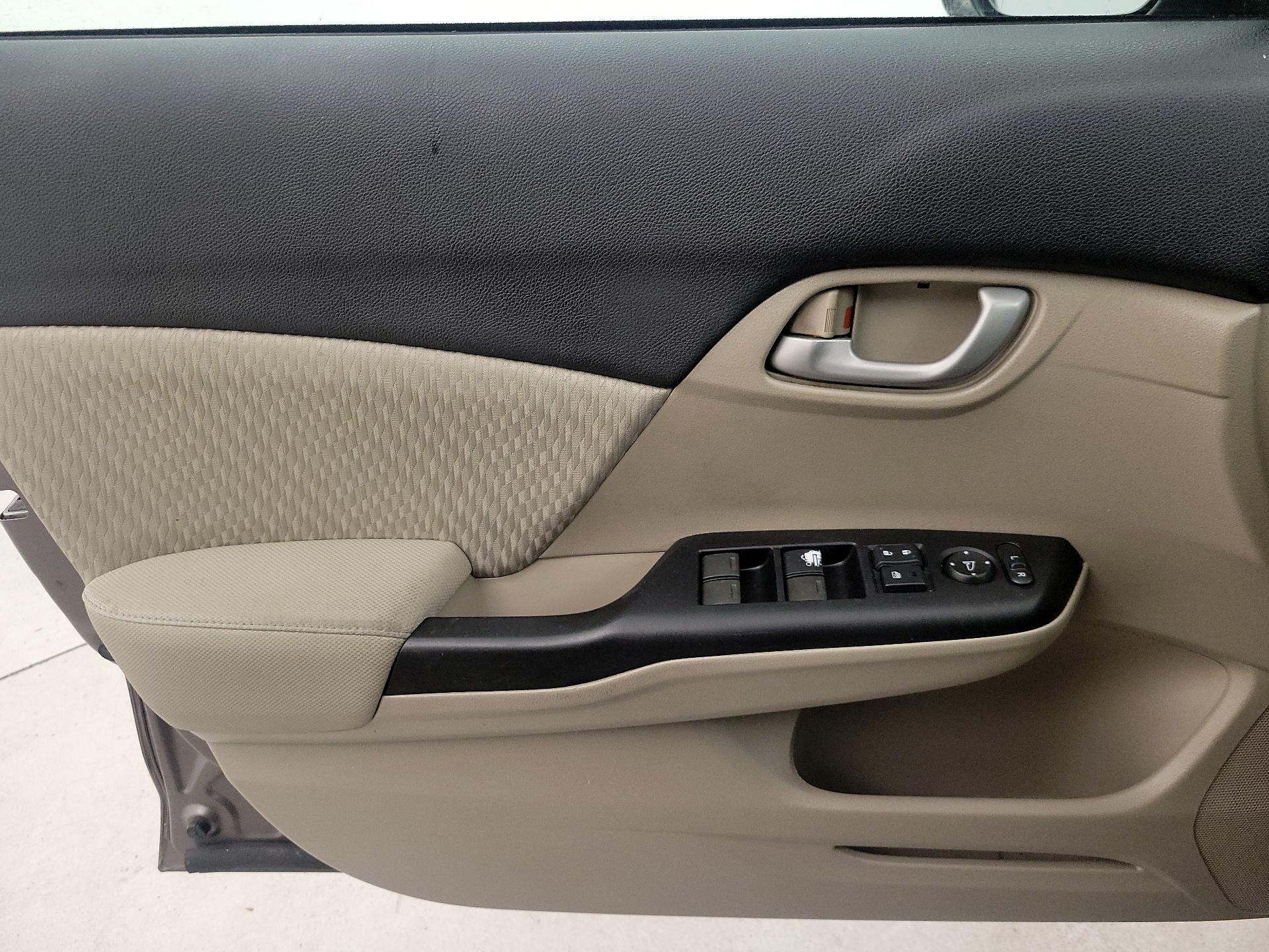 Thumbnail: 2015 Honda Civic - 12