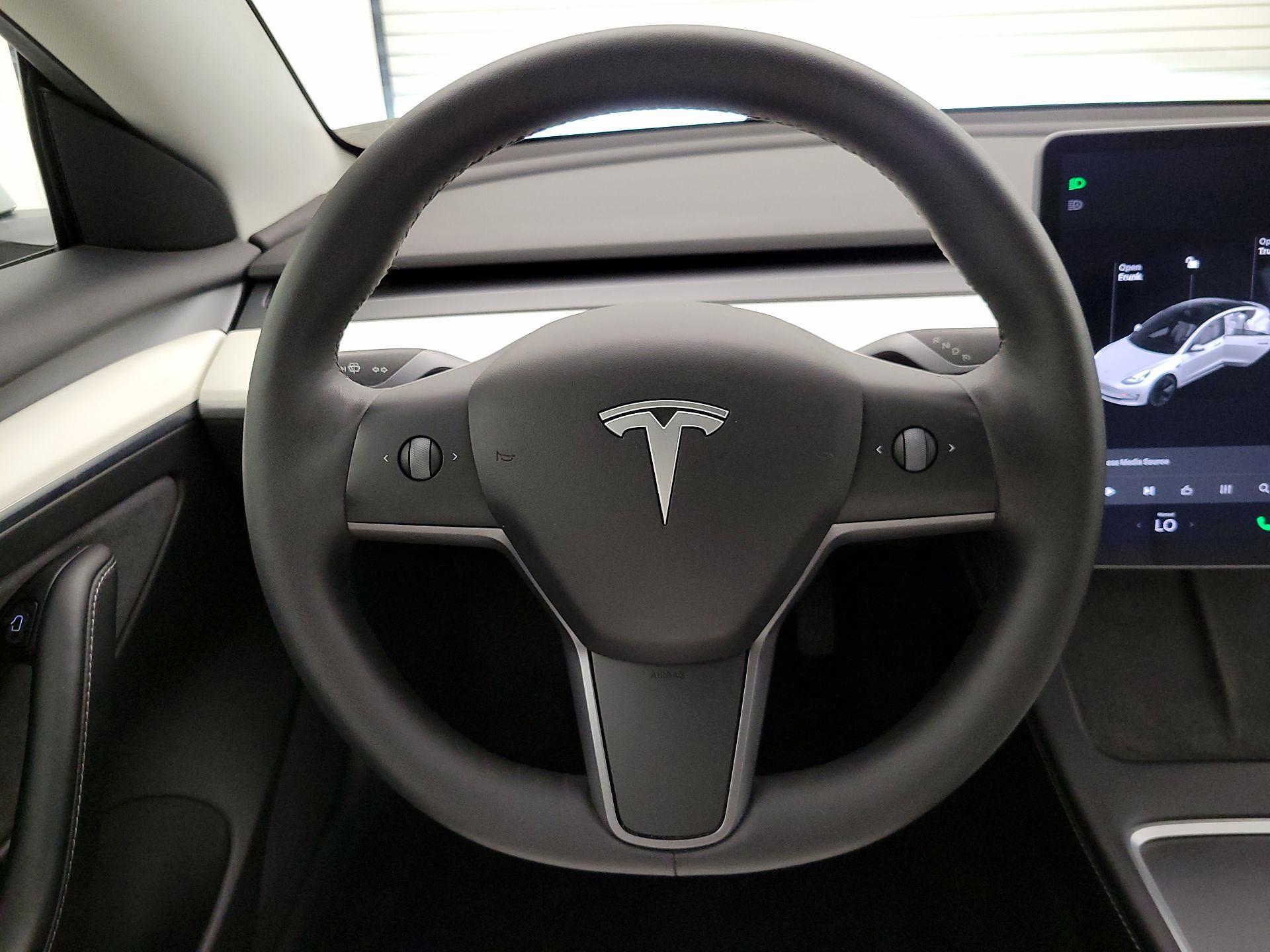 Thumbnail: 2021 Tesla Model 3 - 10