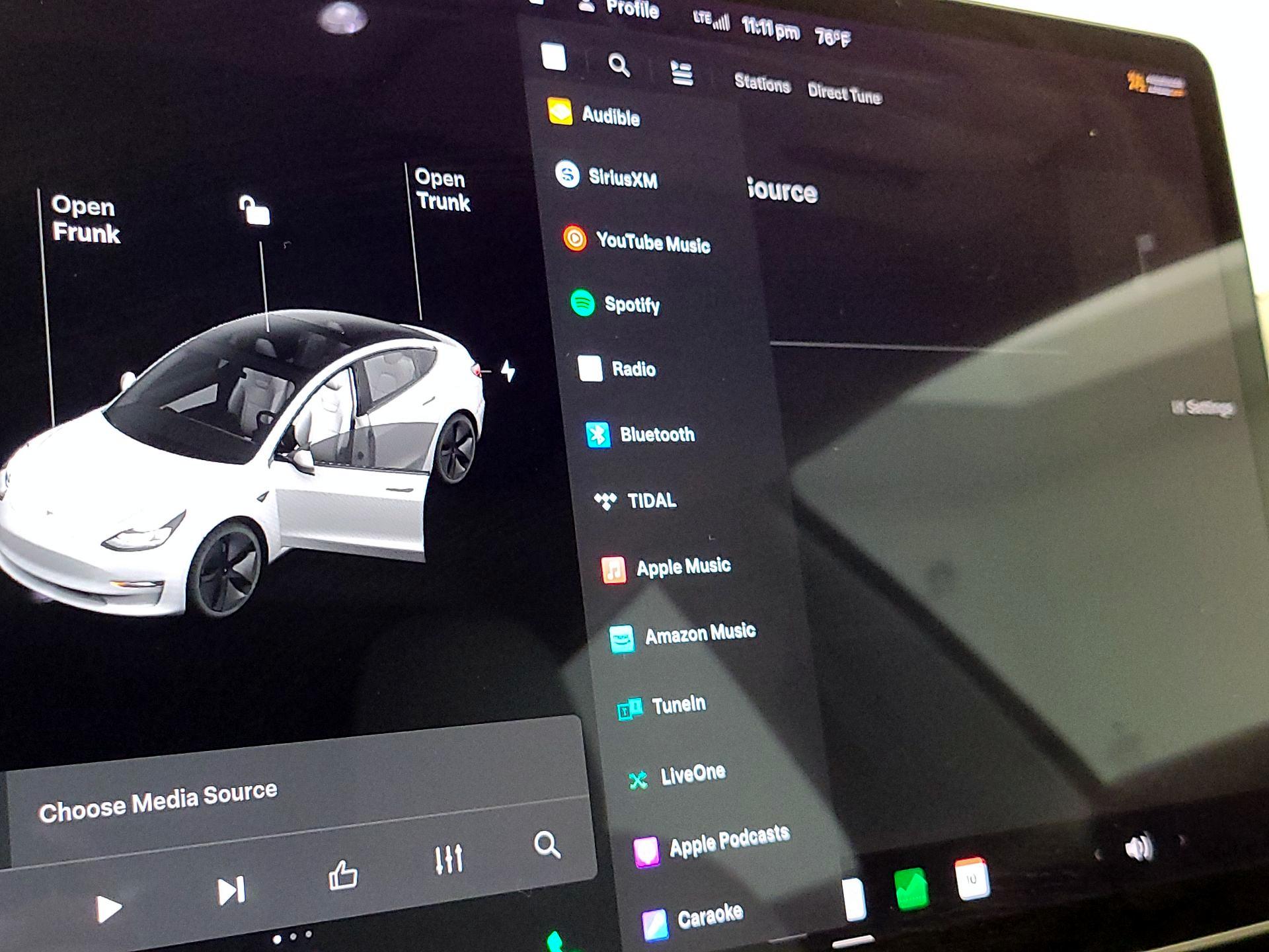 Thumbnail: 2021 Tesla Model 3 - 15