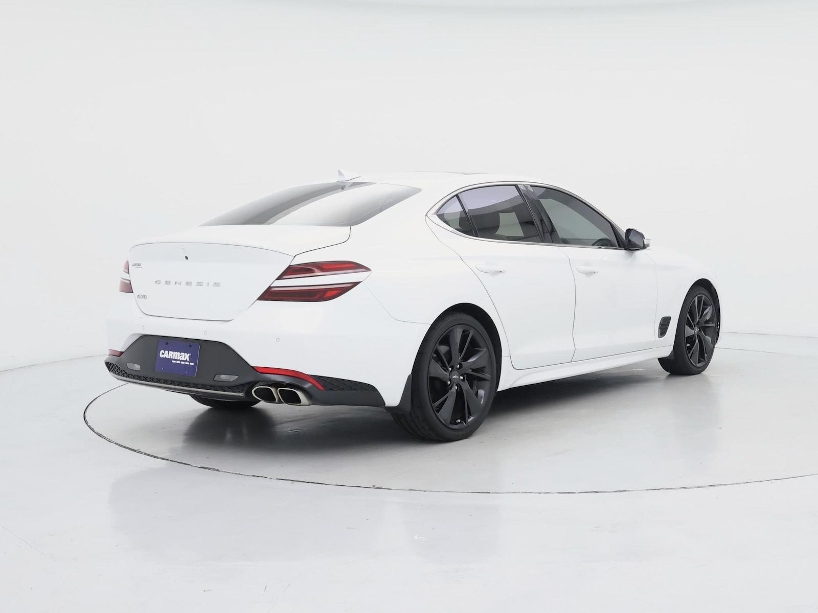 2023 GENESIS G70 Standard - Photo 9