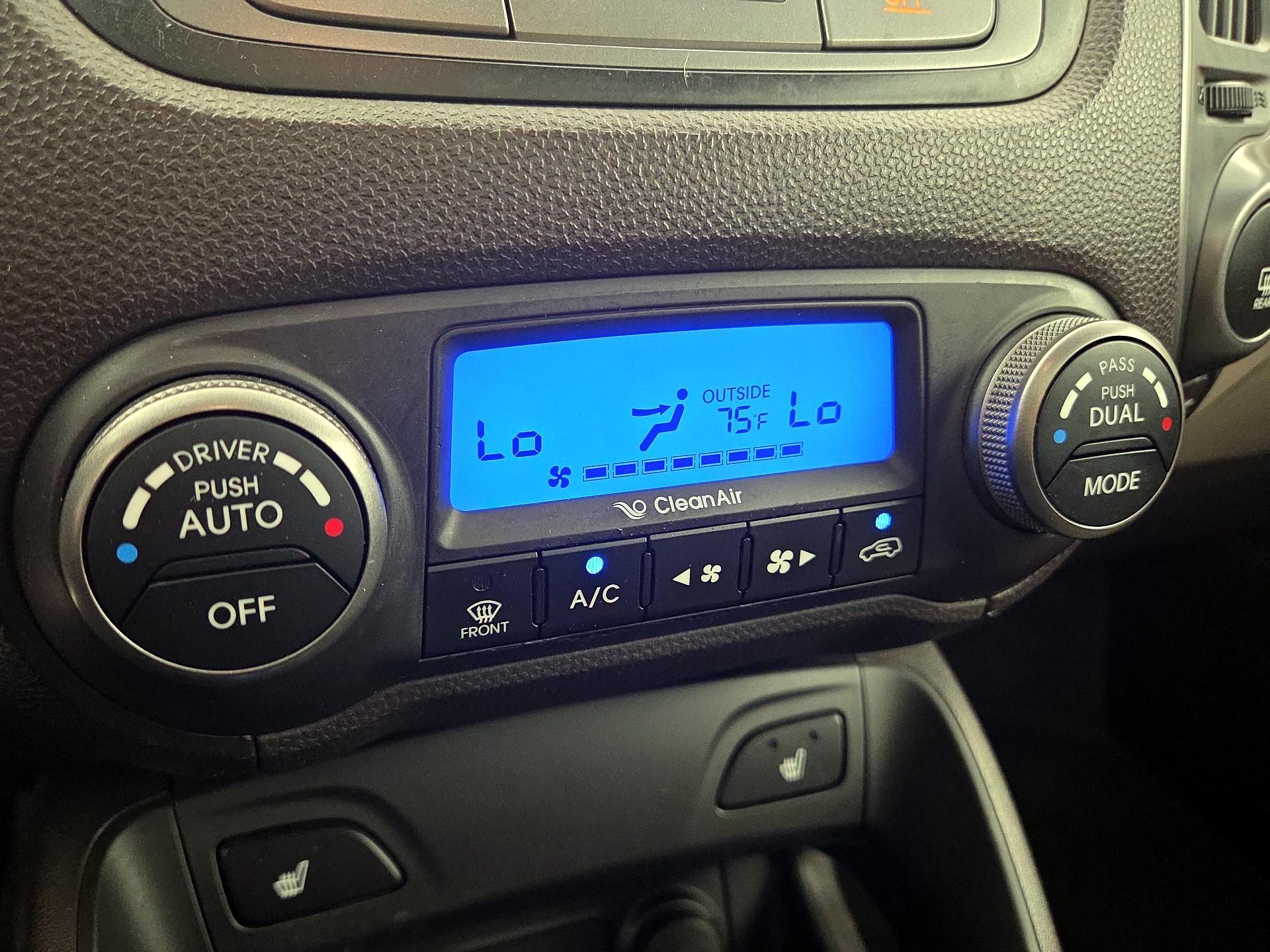 Thumbnail: 2014 Hyundai Tucson - 17