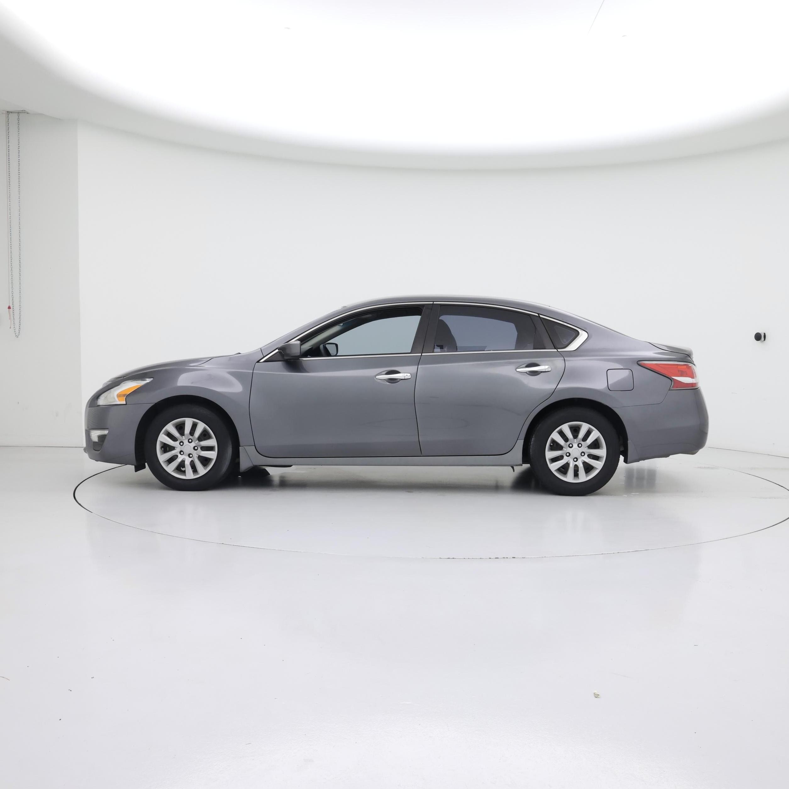 Thumbnail: 2015 Nissan Altima - 3