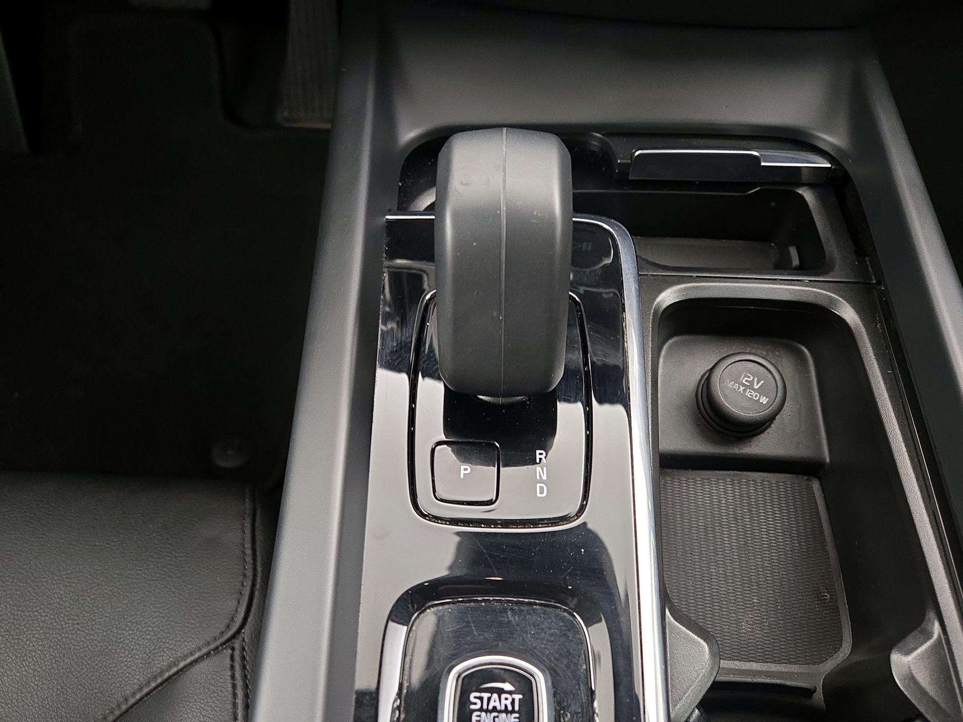 Thumbnail: 2024 Volvo S60 - 17