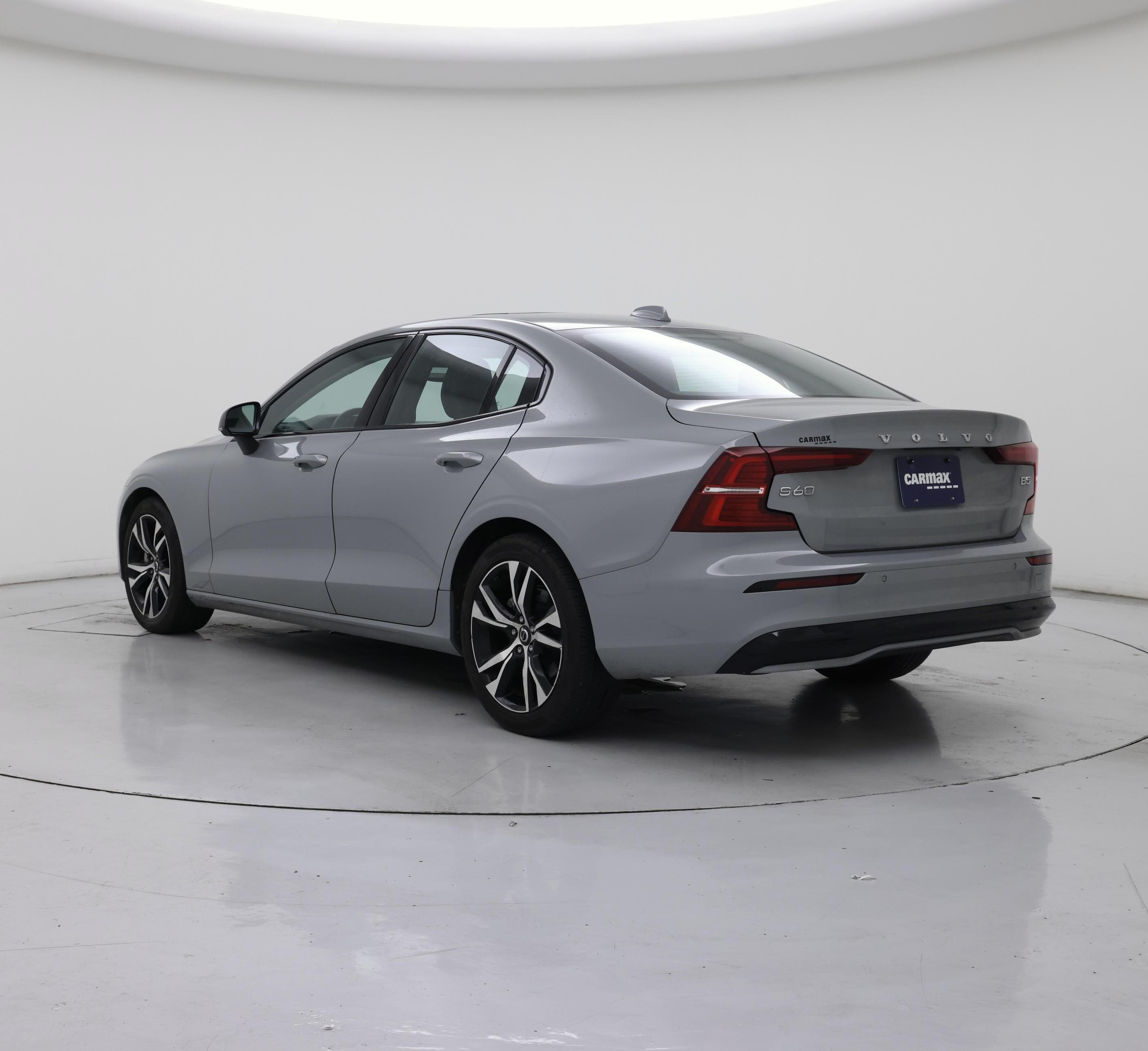 Thumbnail: 2024 Volvo S60 - 2