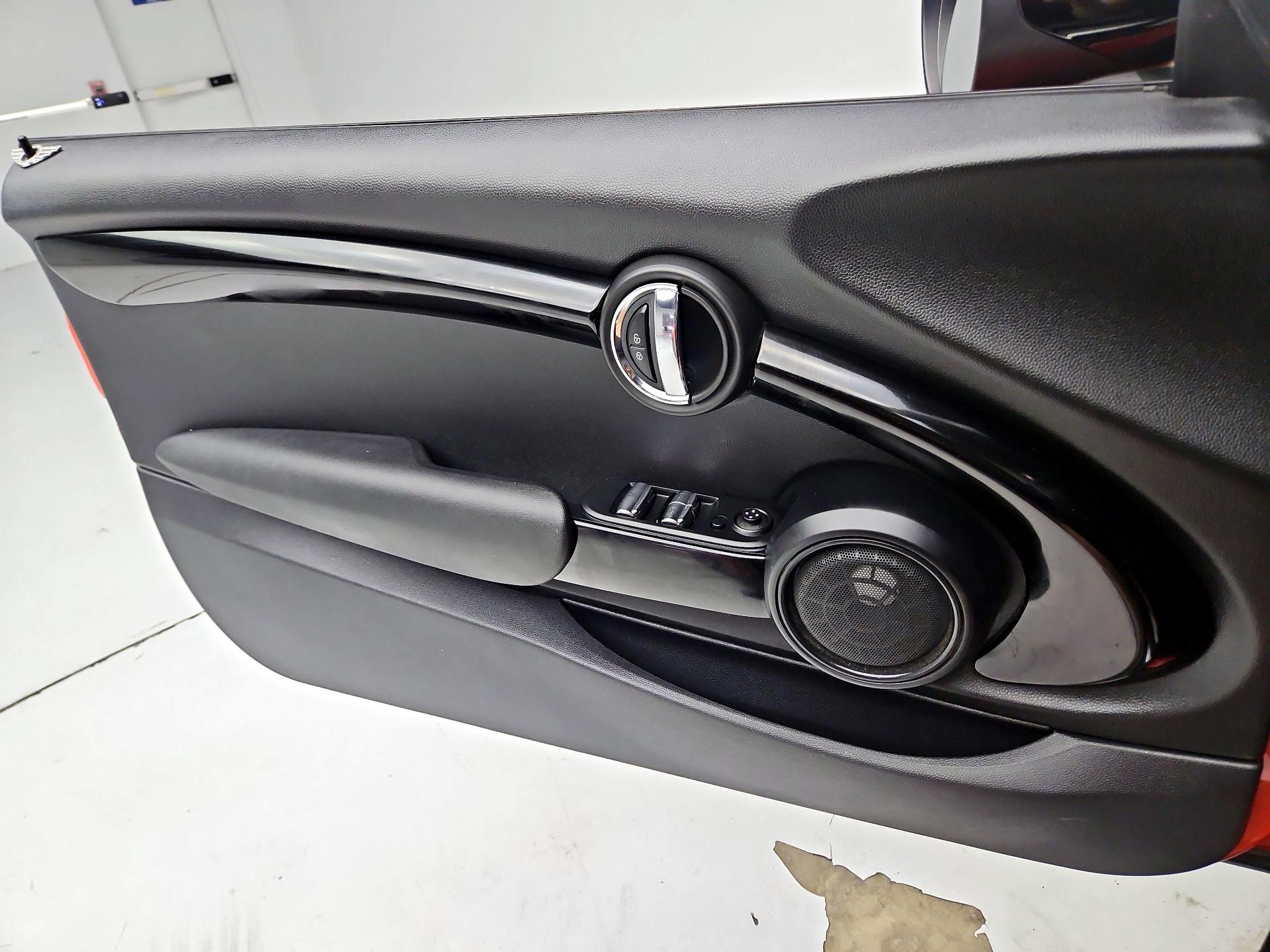 Thumbnail: 2021 MINI Cooper - 12