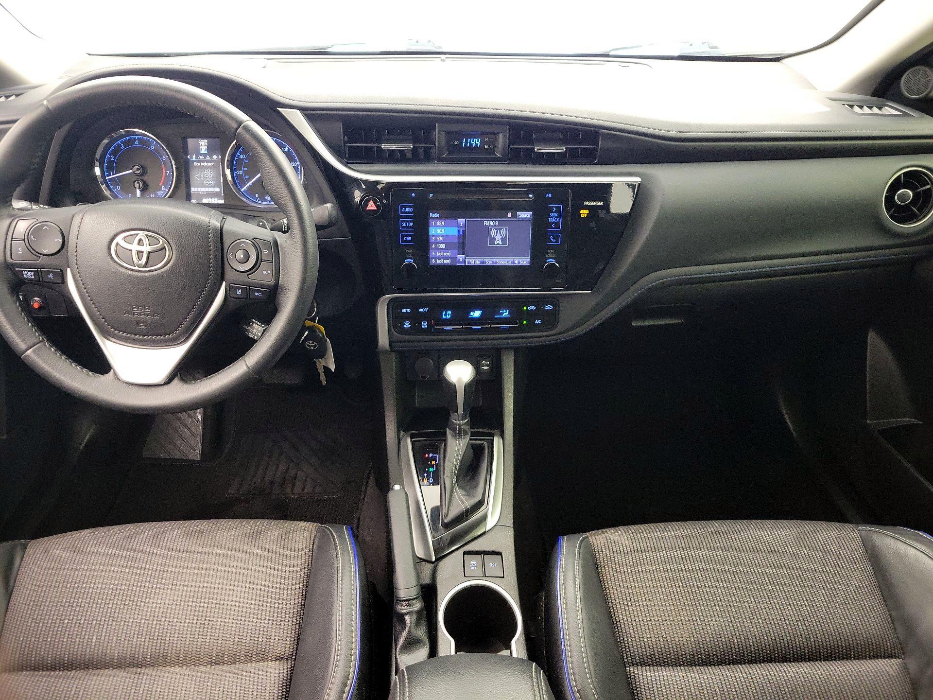 Thumbnail: 2017 Toyota Corolla - 9