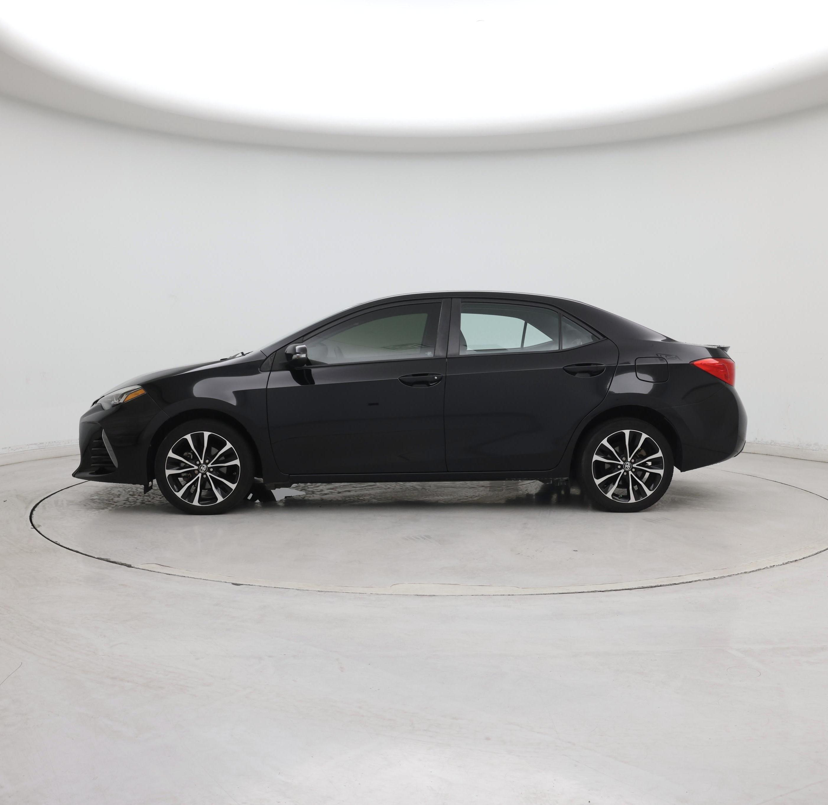 Thumbnail: 2017 Toyota Corolla - 3