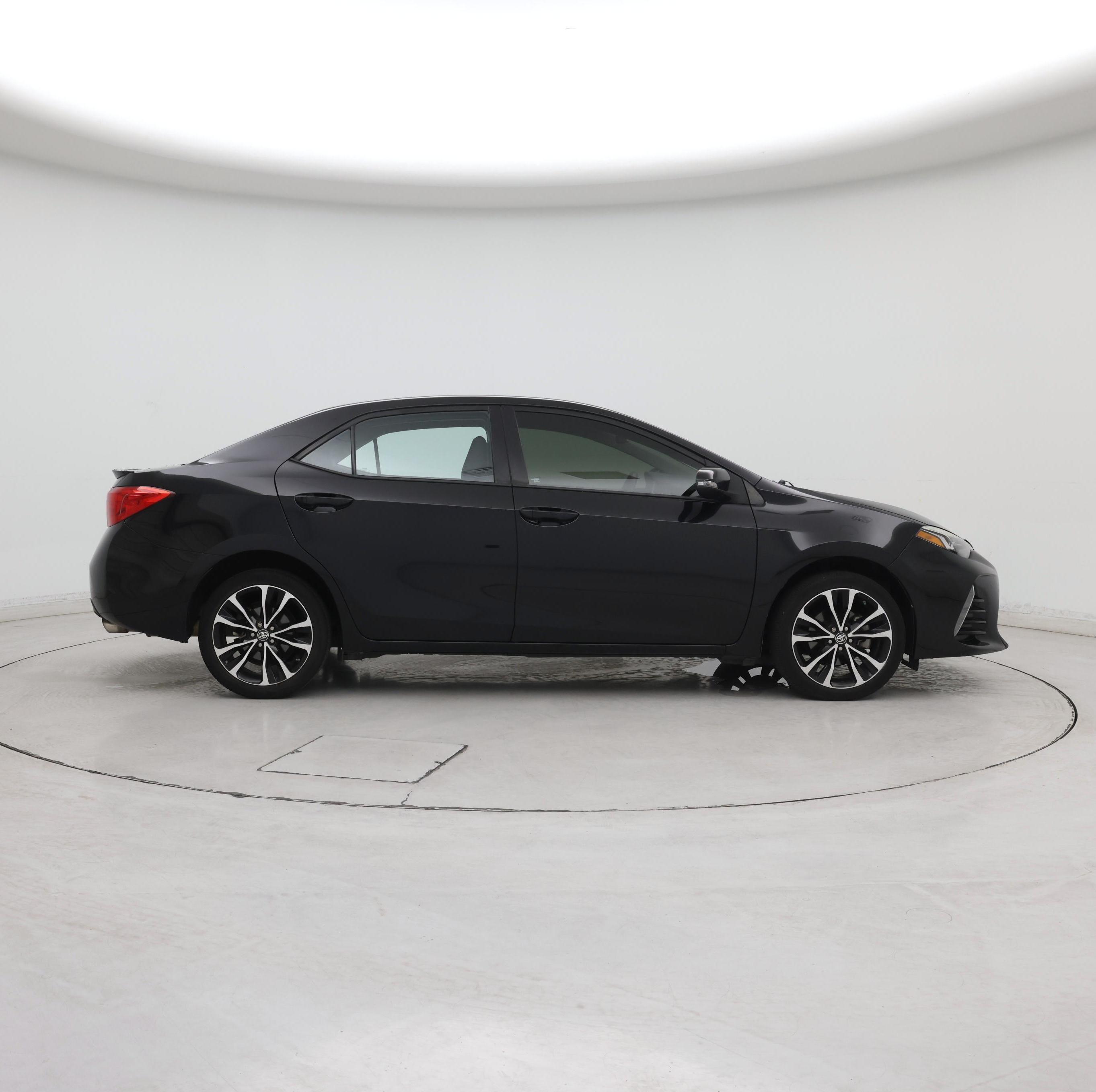 Thumbnail: 2017 Toyota Corolla - 7
