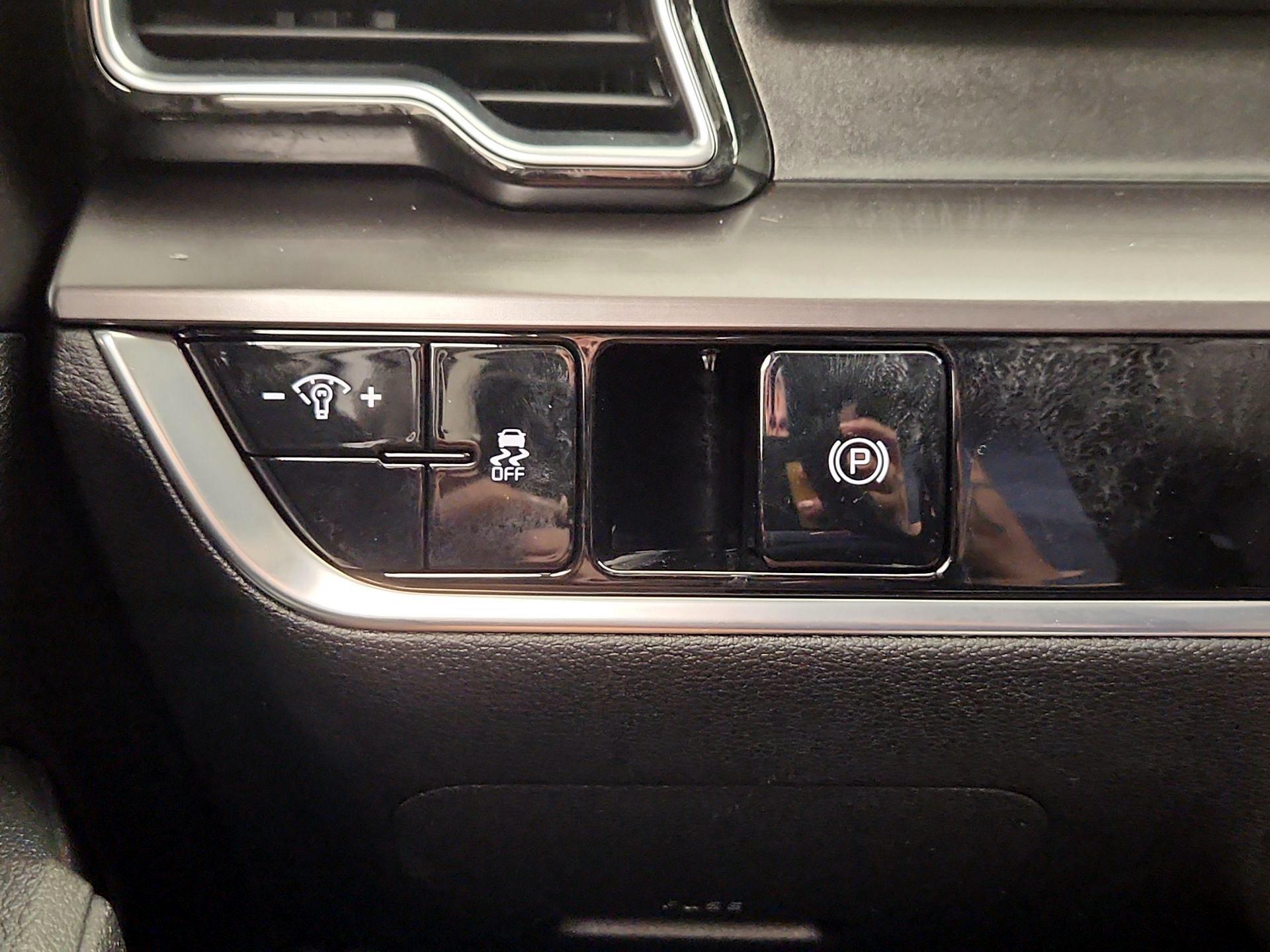 Thumbnail: 2023 Kia Sportage - 13