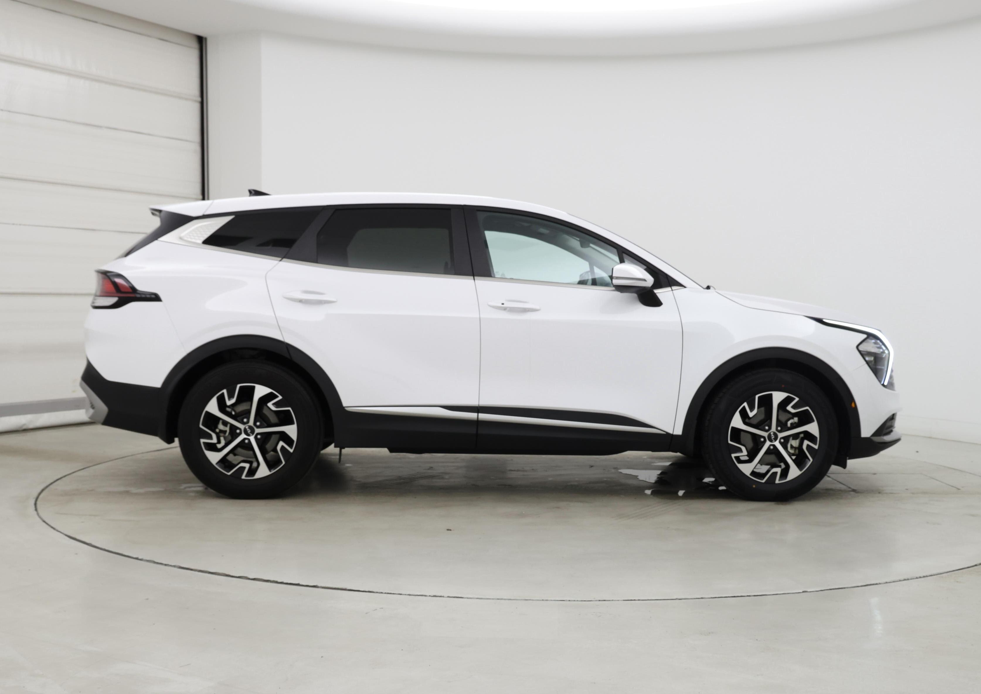 Thumbnail: 2023 Kia Sportage - 7