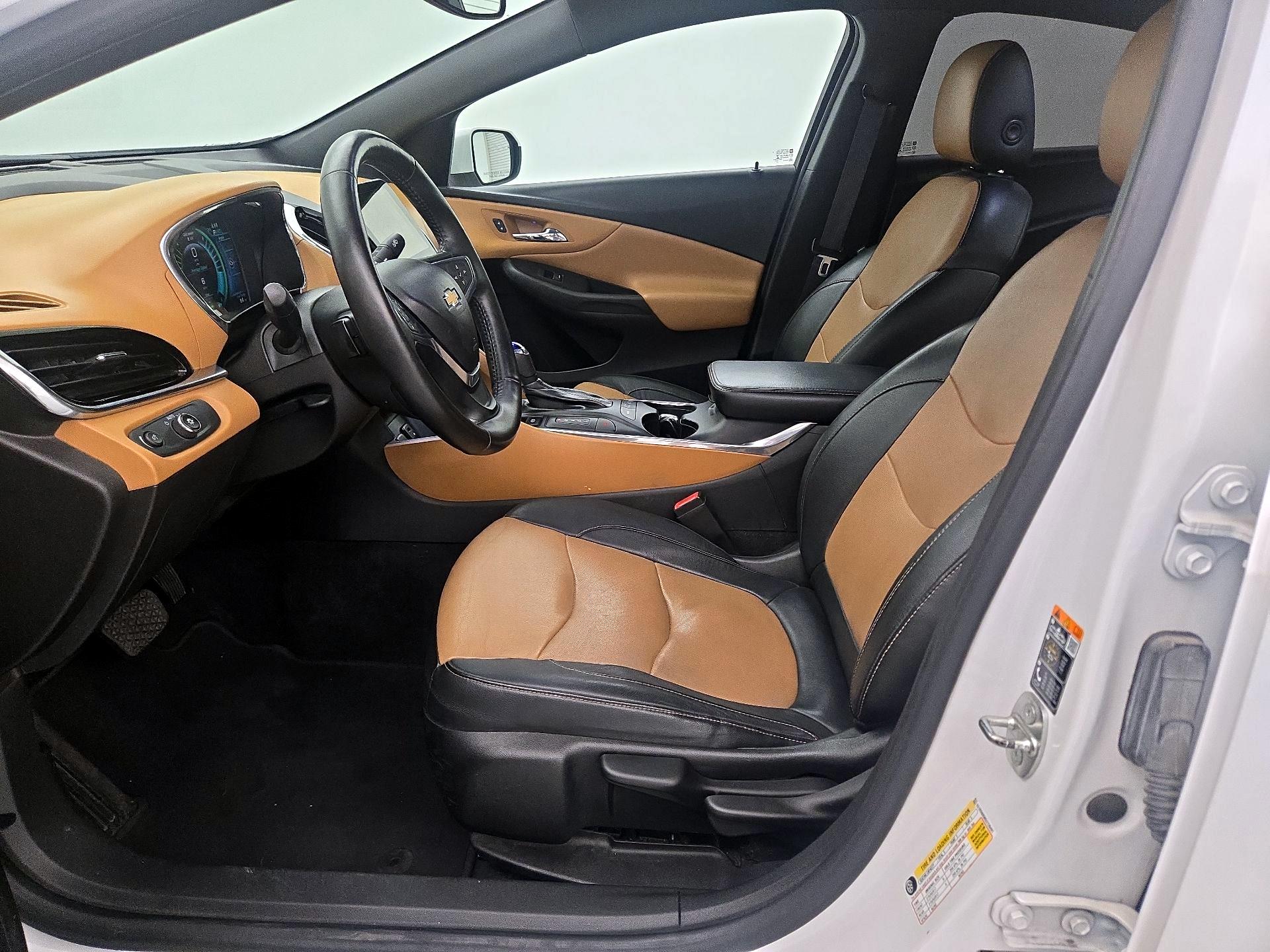 Thumbnail: 2016 Chevrolet Volt - 11