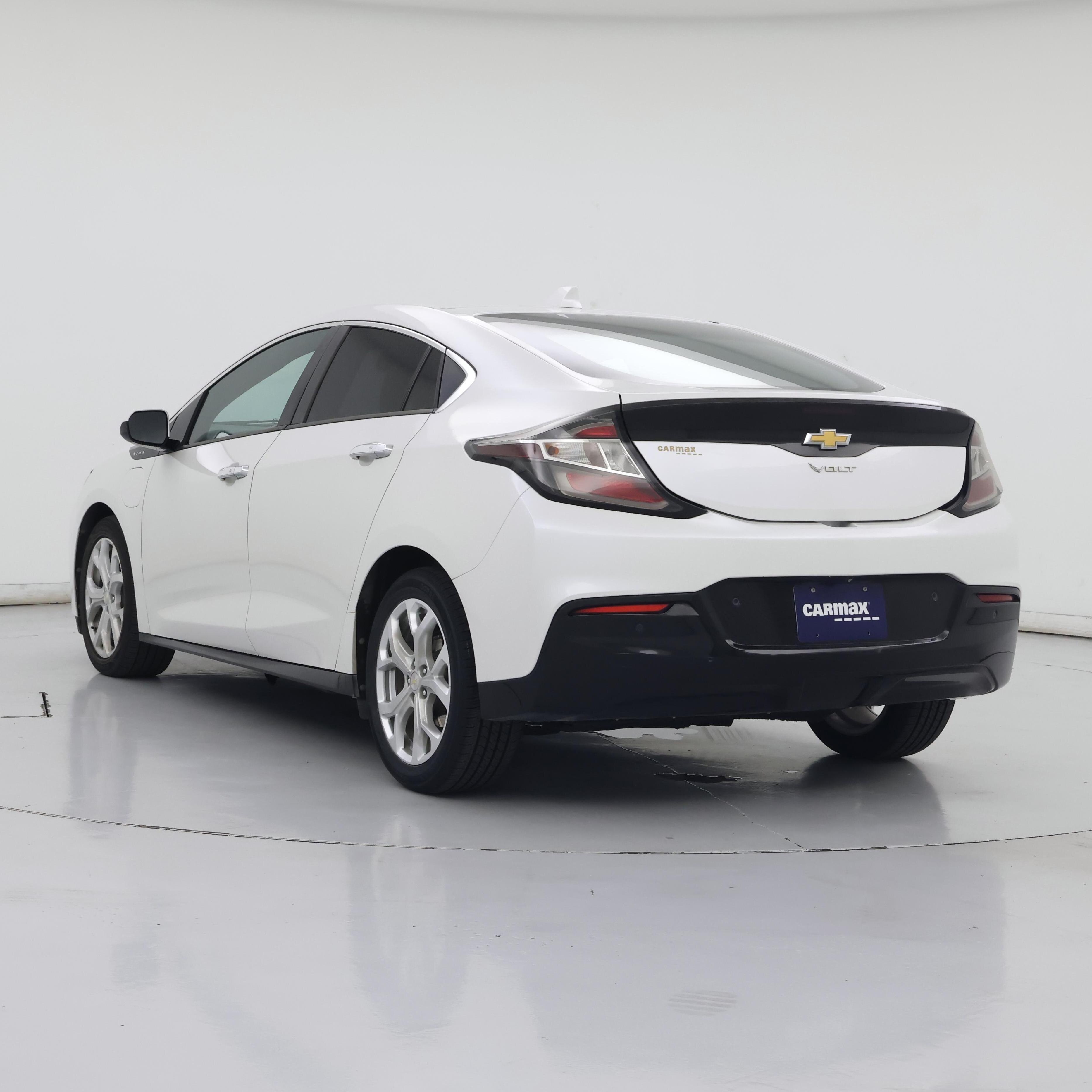 Thumbnail: 2016 Chevrolet Volt - 2