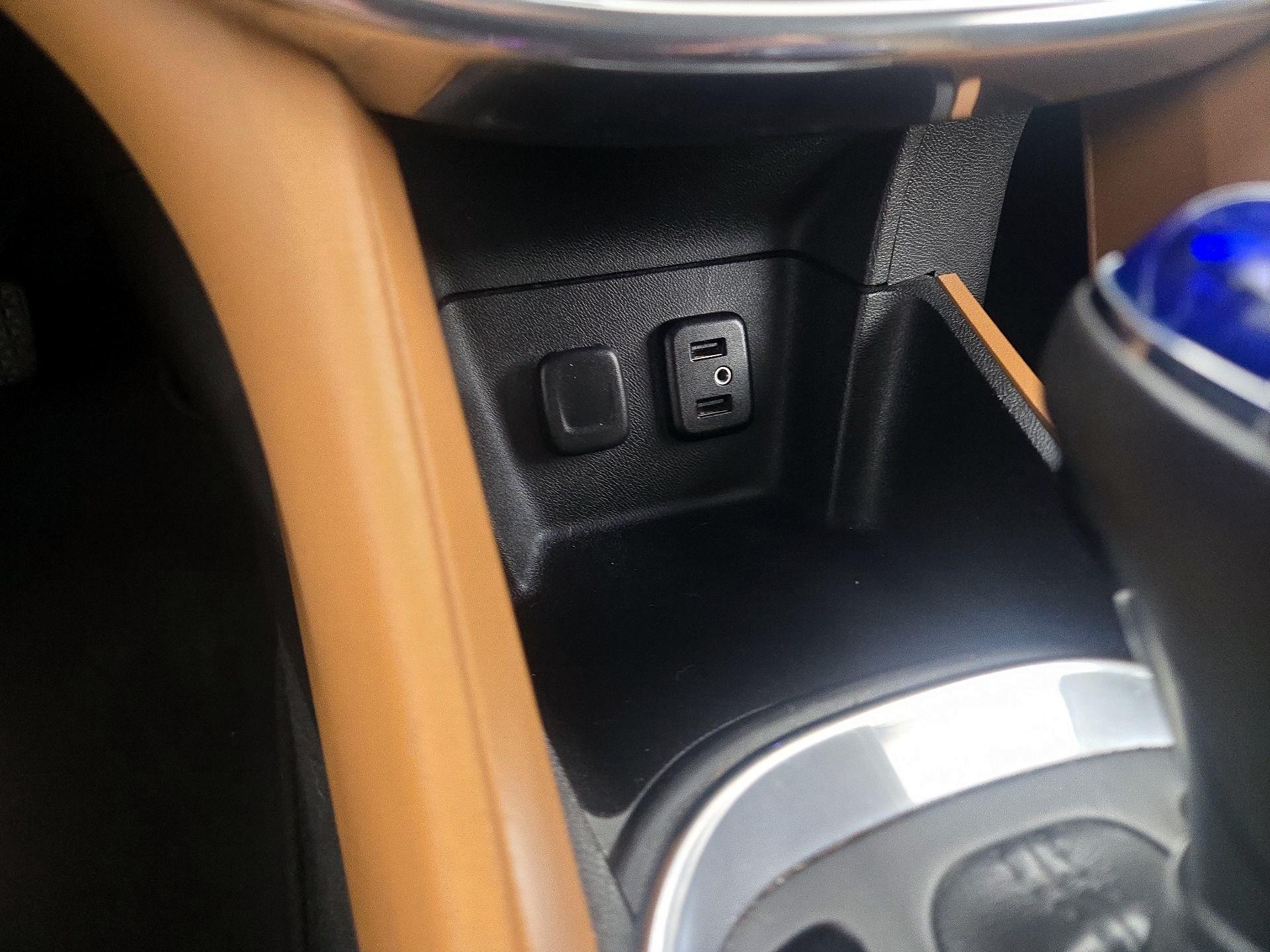 Thumbnail: 2016 Chevrolet Volt - 19