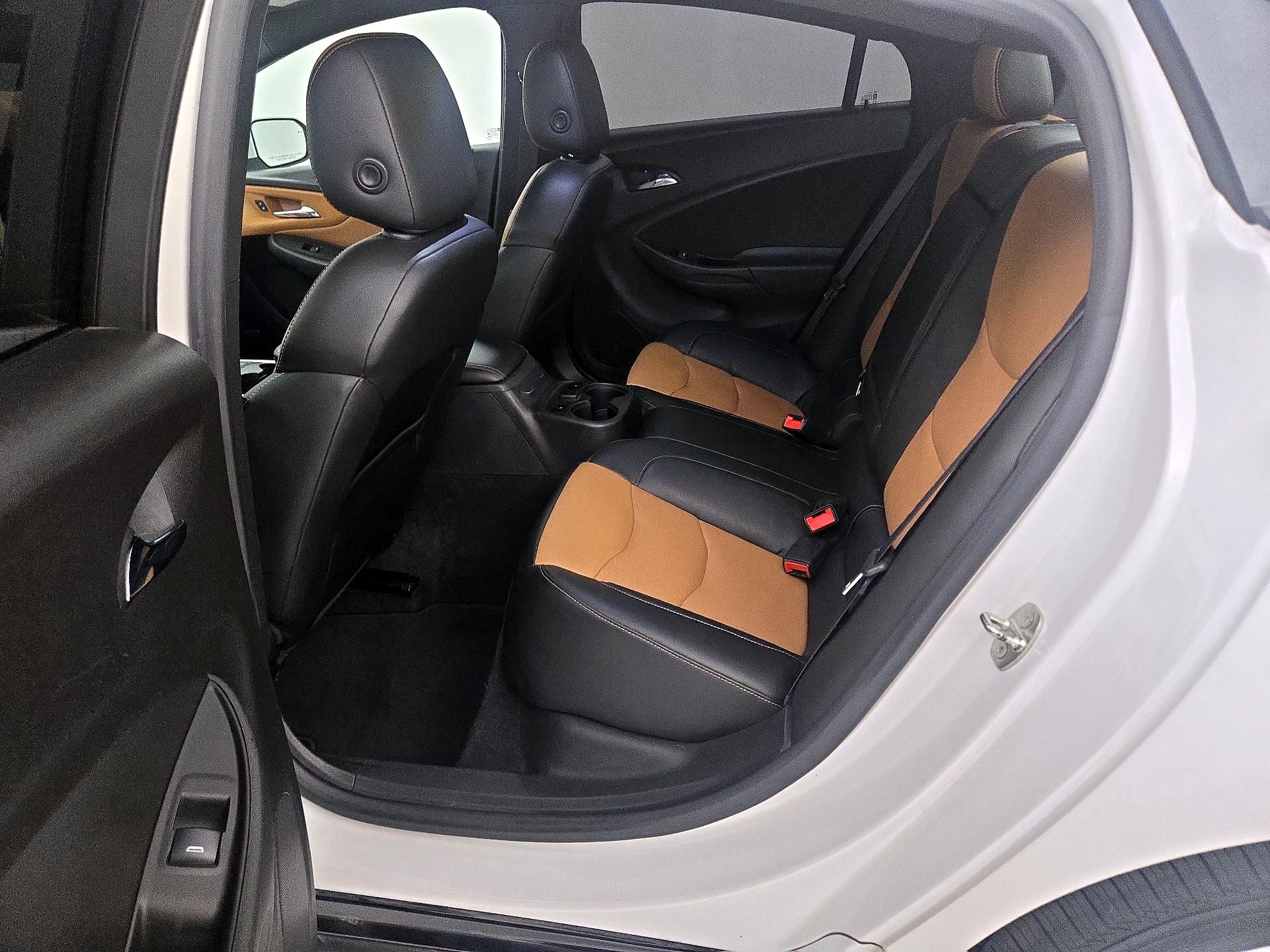 Thumbnail: 2016 Chevrolet Volt - 20
