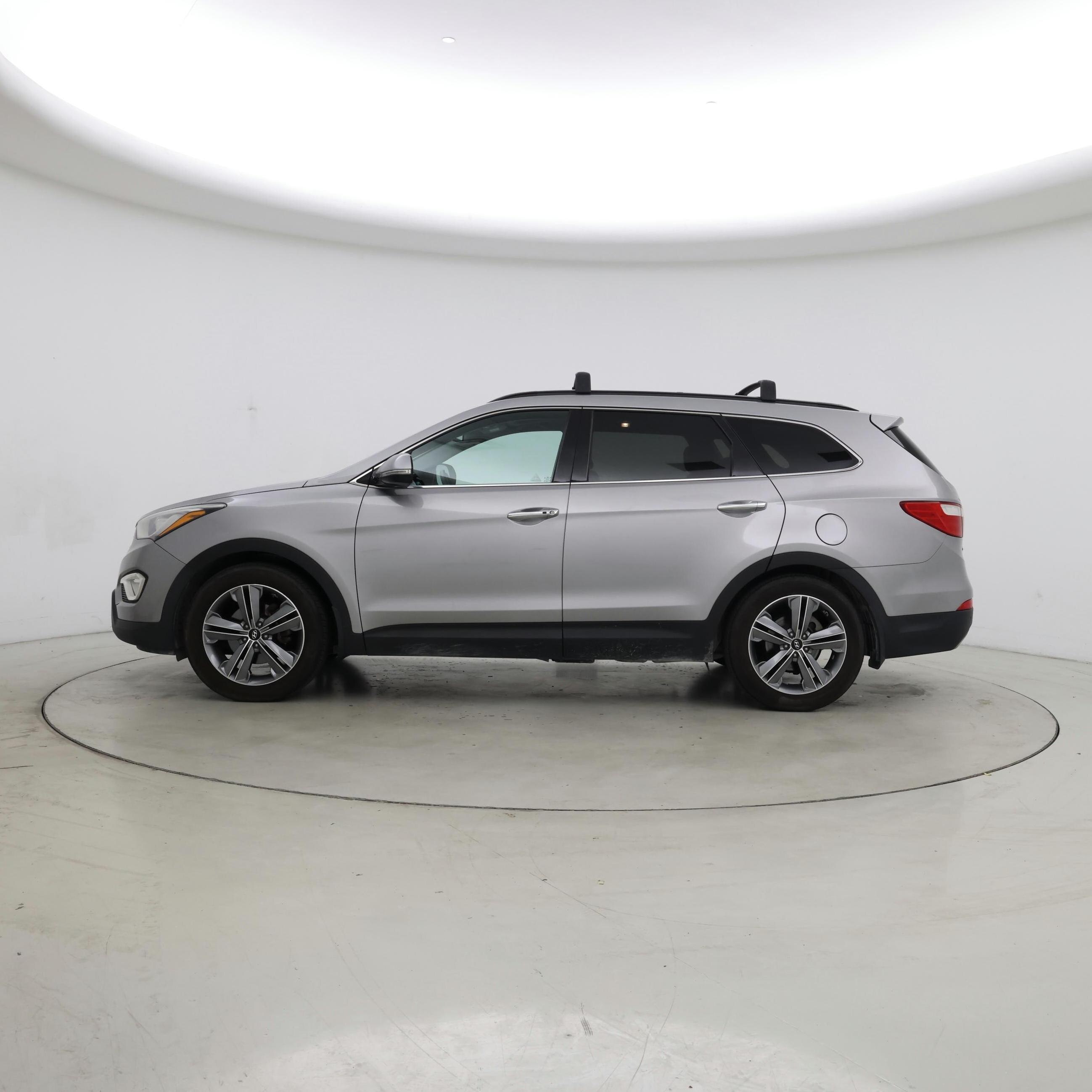 Thumbnail: 2016 Hyundai Santa Fe - 3