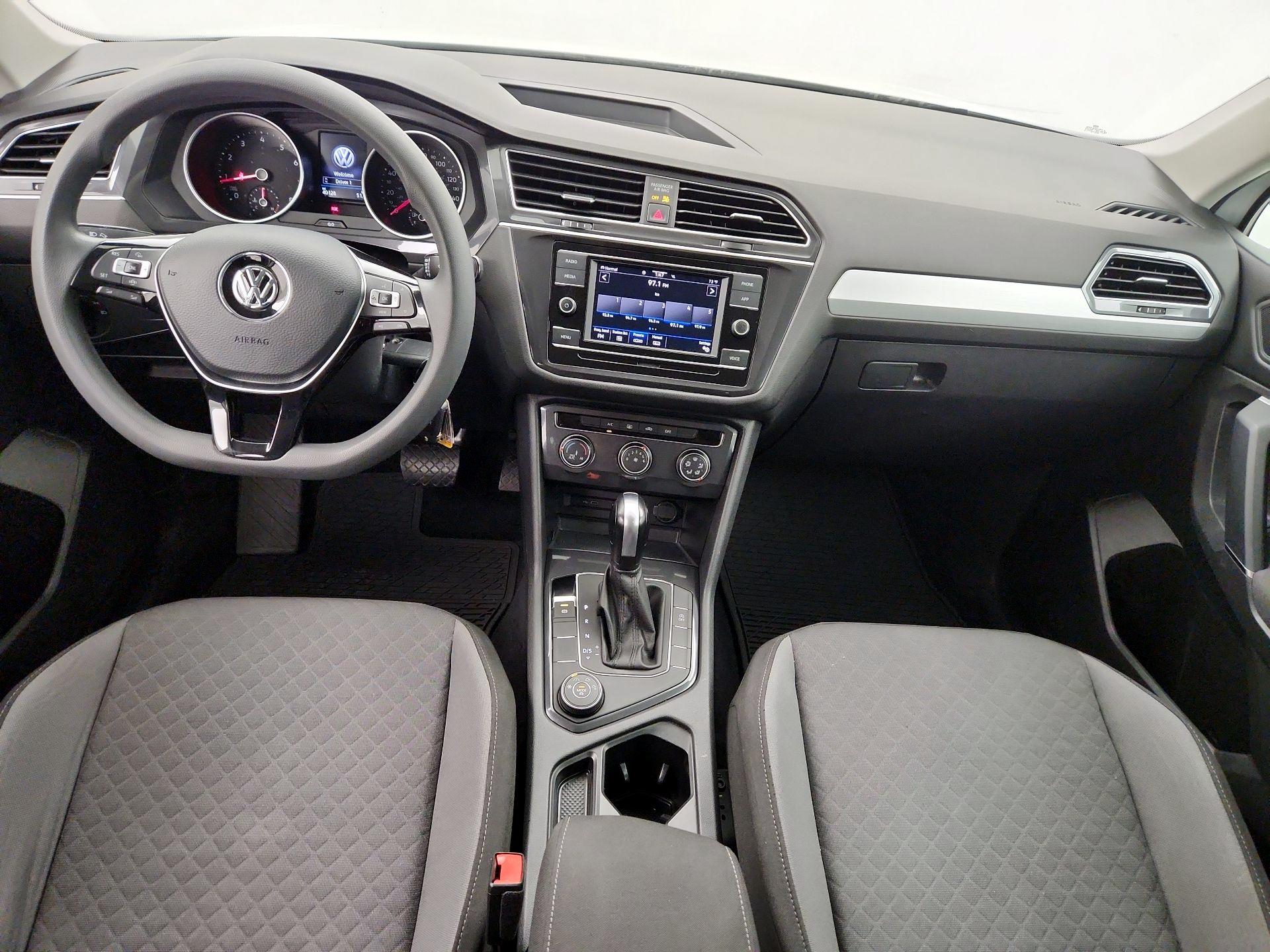 Thumbnail: 2020 Volkswagen Tiguan - 9