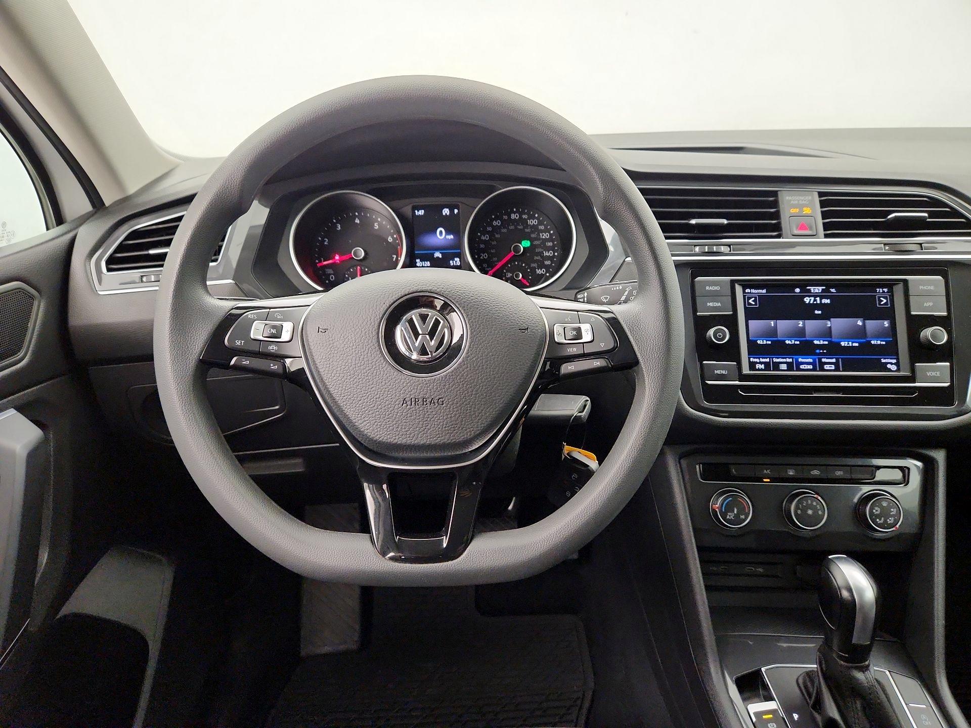 Thumbnail: 2020 Volkswagen Tiguan - 10
