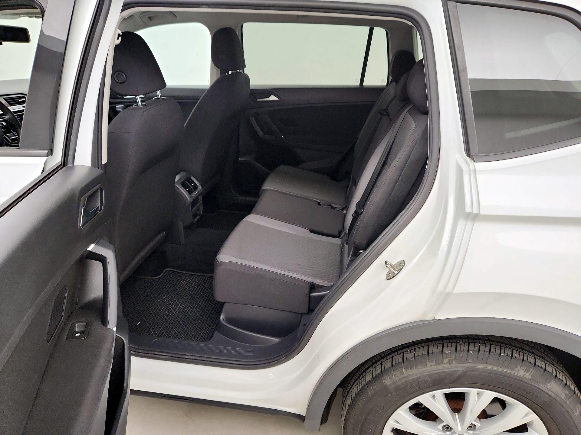 Thumbnail: 2020 Volkswagen Tiguan - 19