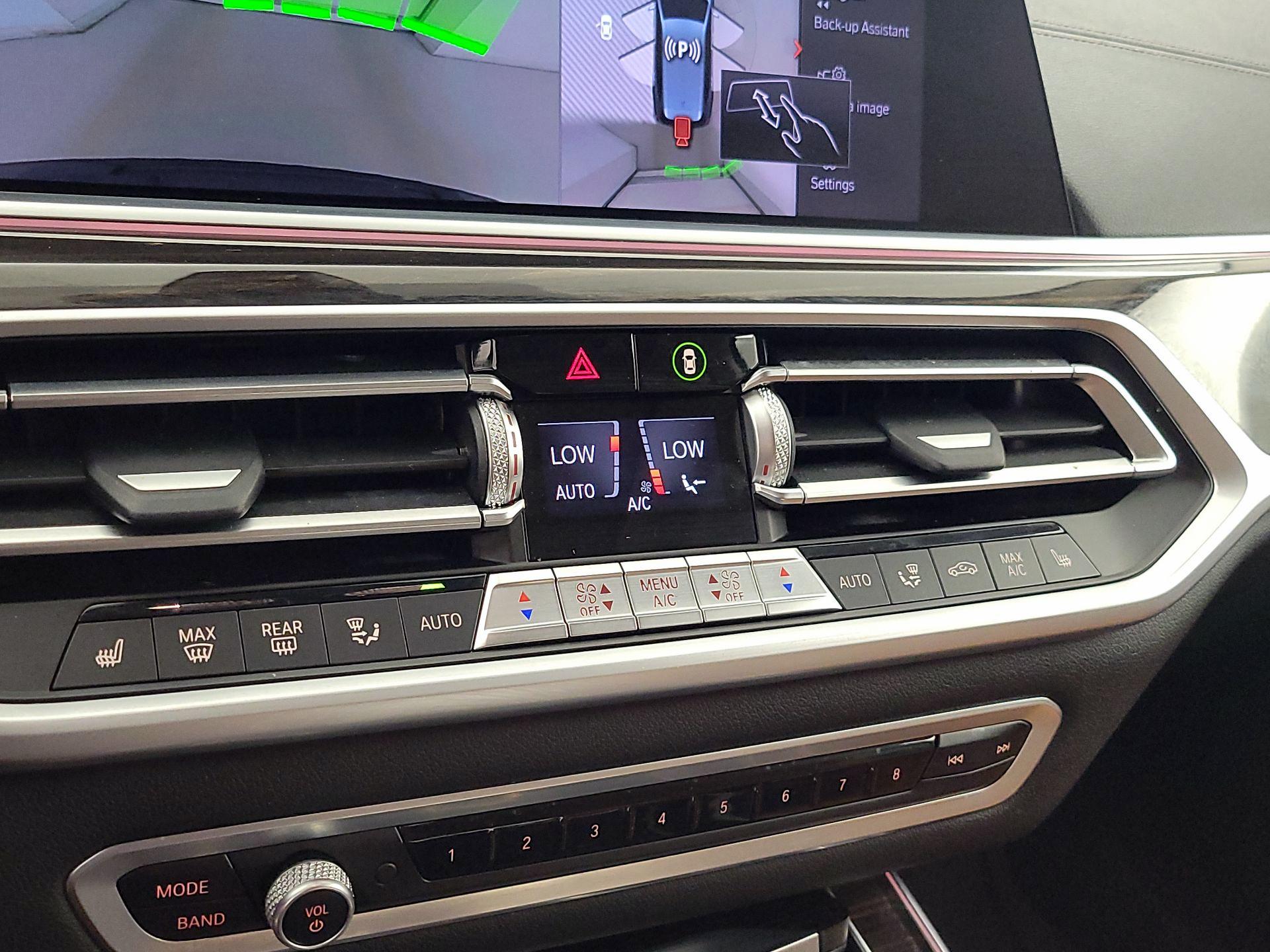 Thumbnail: 2021 BMW X7 - 17