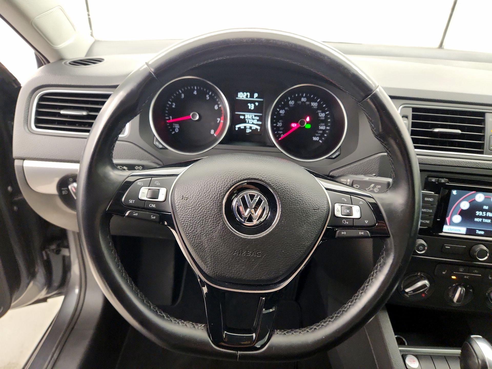 Thumbnail: 2015 Volkswagen Jetta - 10