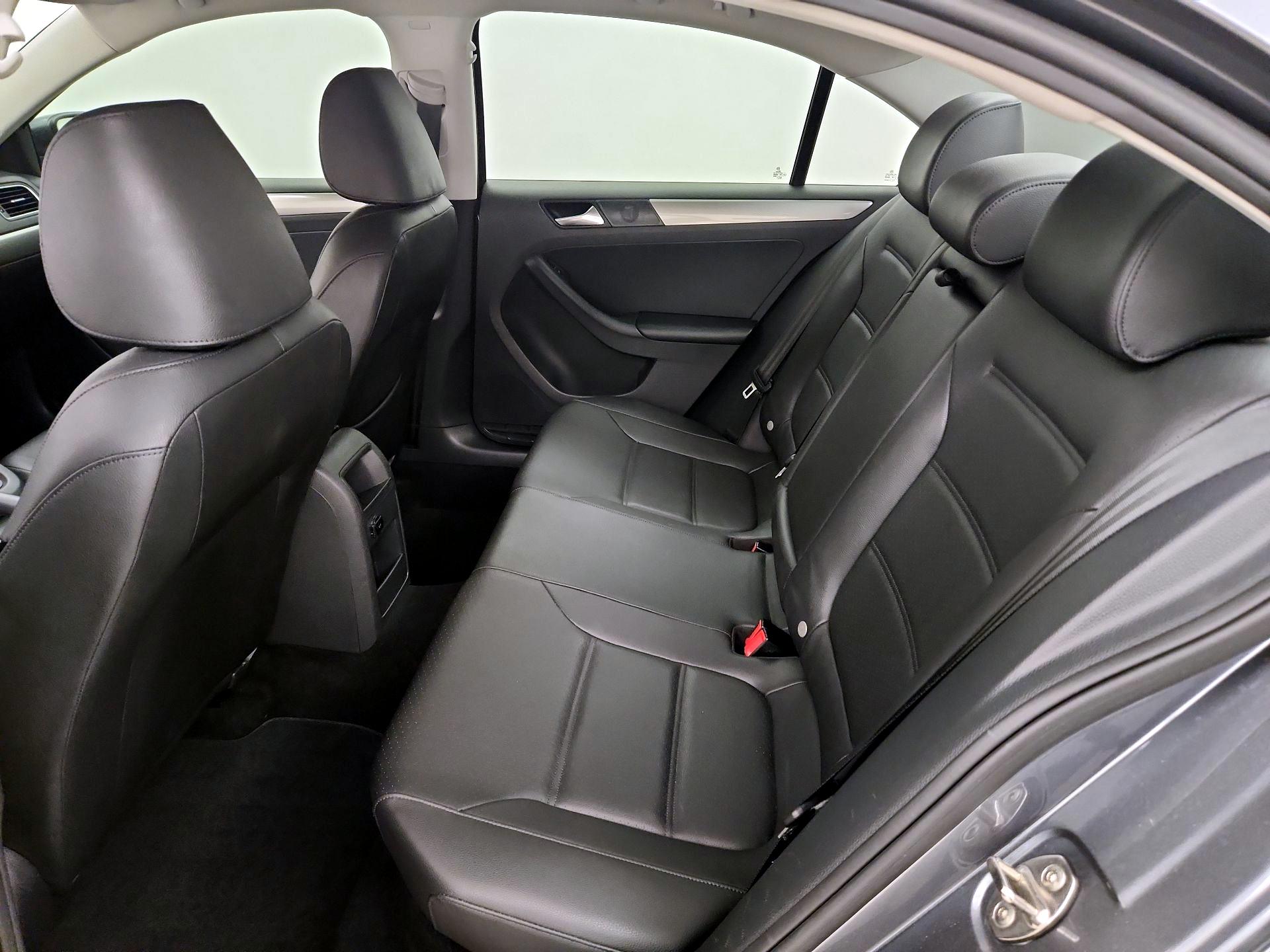 Thumbnail: 2015 Volkswagen Jetta - 20
