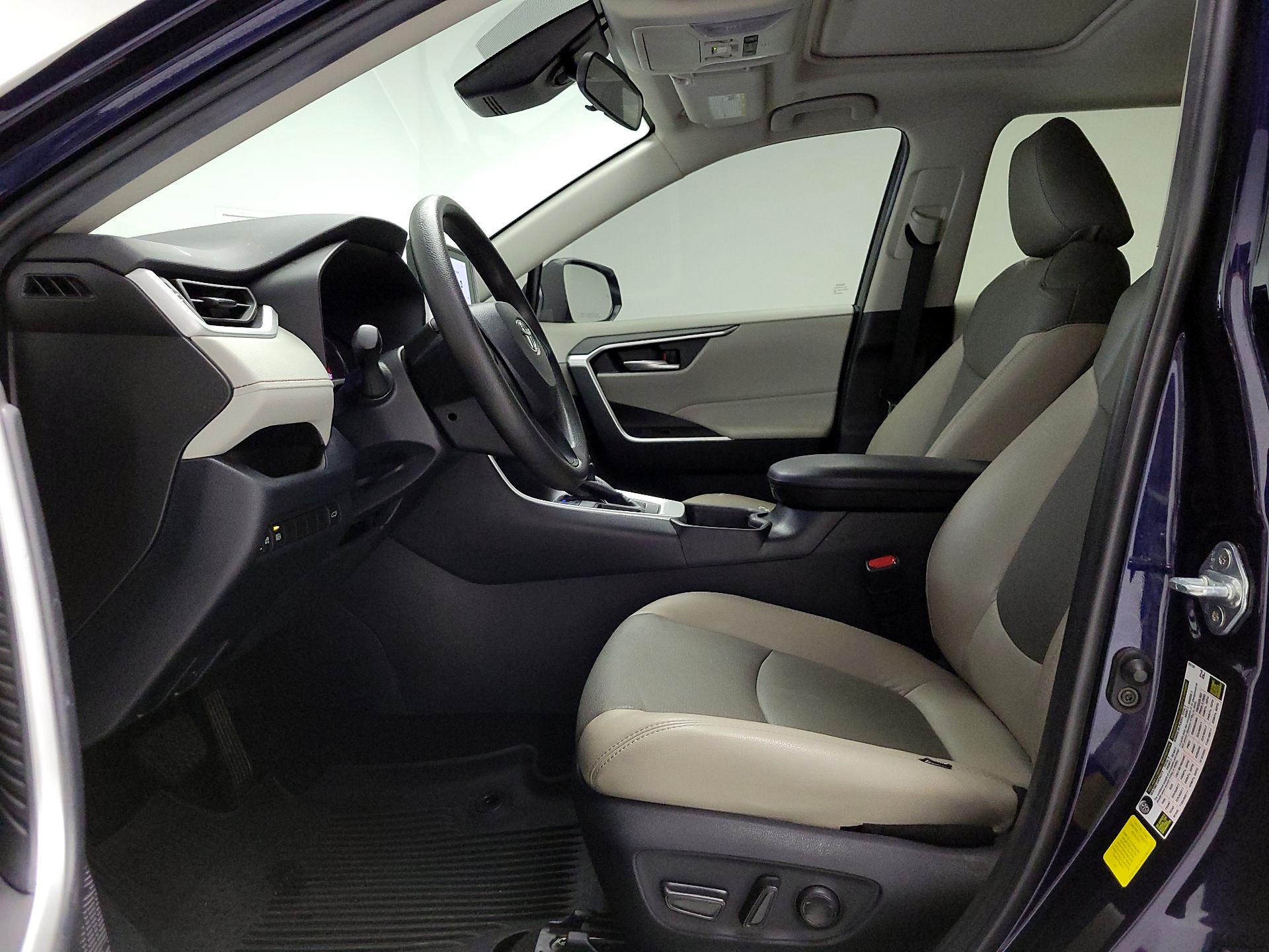 Thumbnail: 2023 Toyota RAV4 - 11