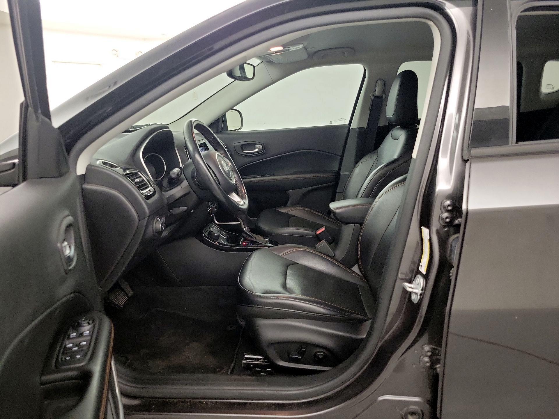 Thumbnail: 2019 Jeep Compass - 9