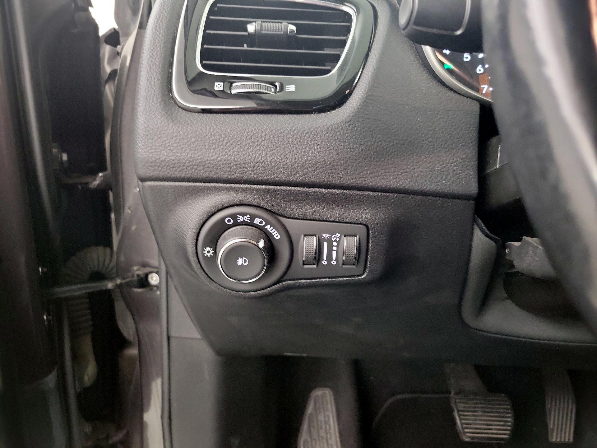Thumbnail: 2019 Jeep Compass - 11