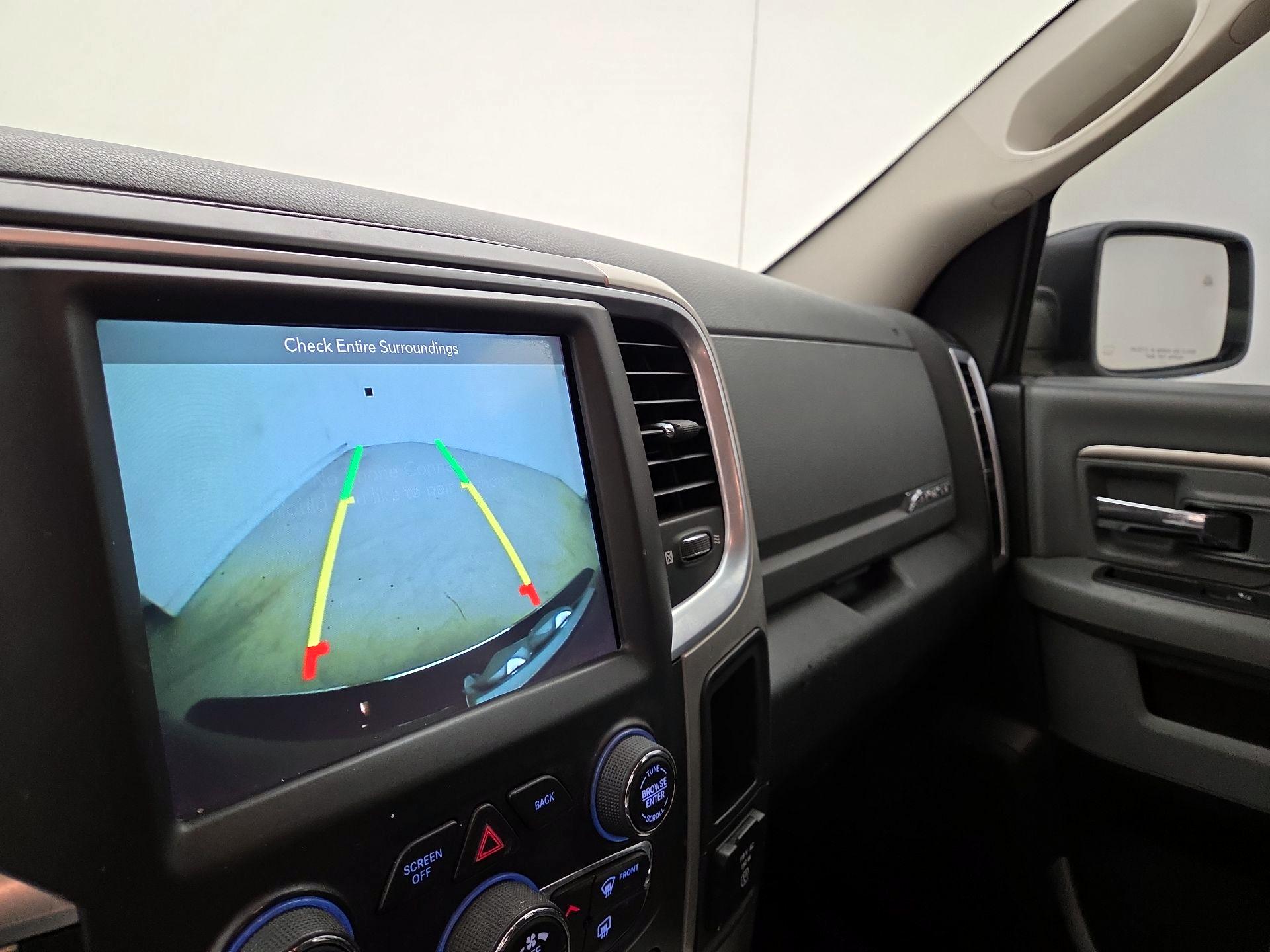 Thumbnail: 2019 RAM 1500 Classic - 14