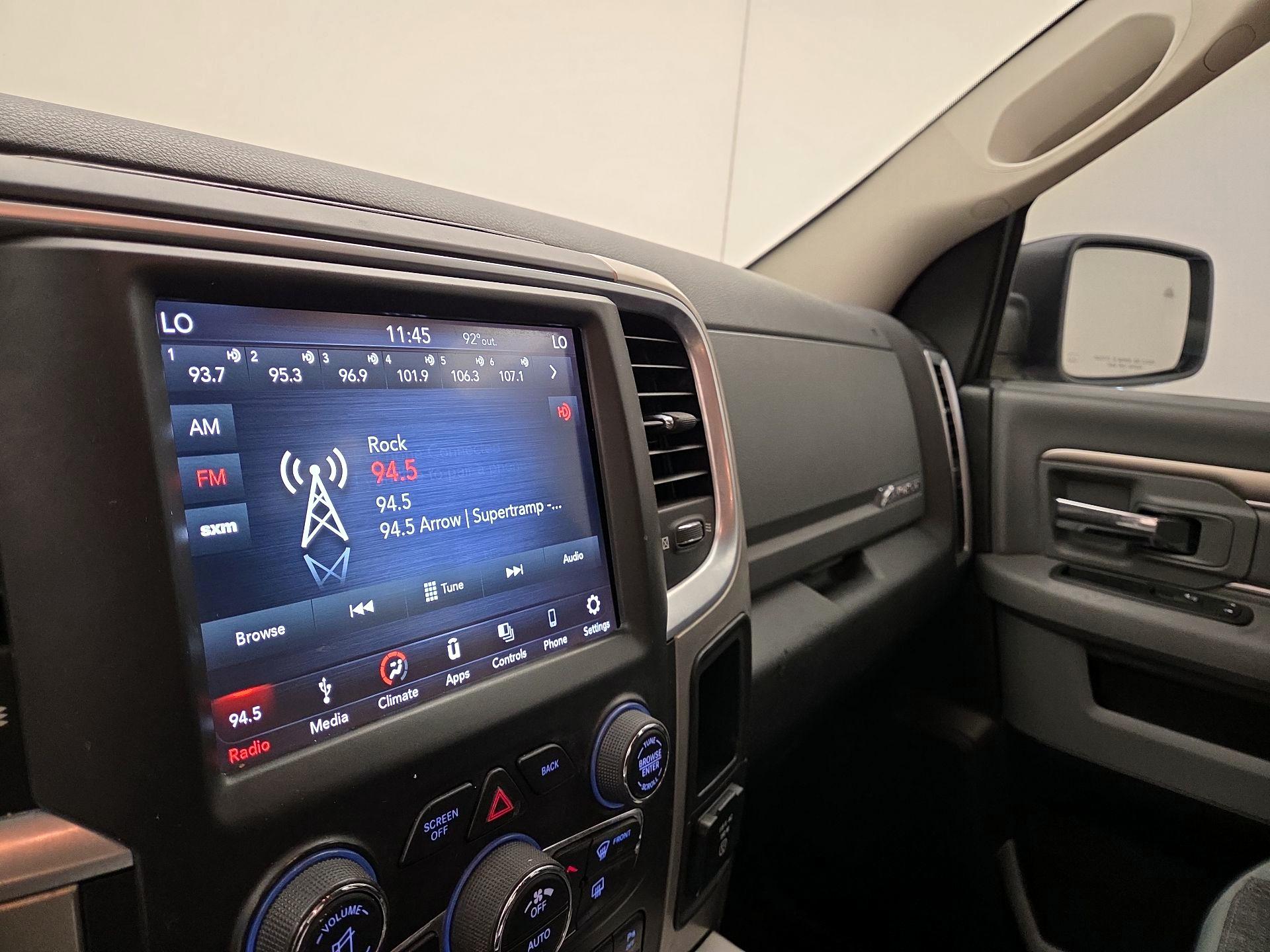 Thumbnail: 2019 RAM 1500 Classic - 15