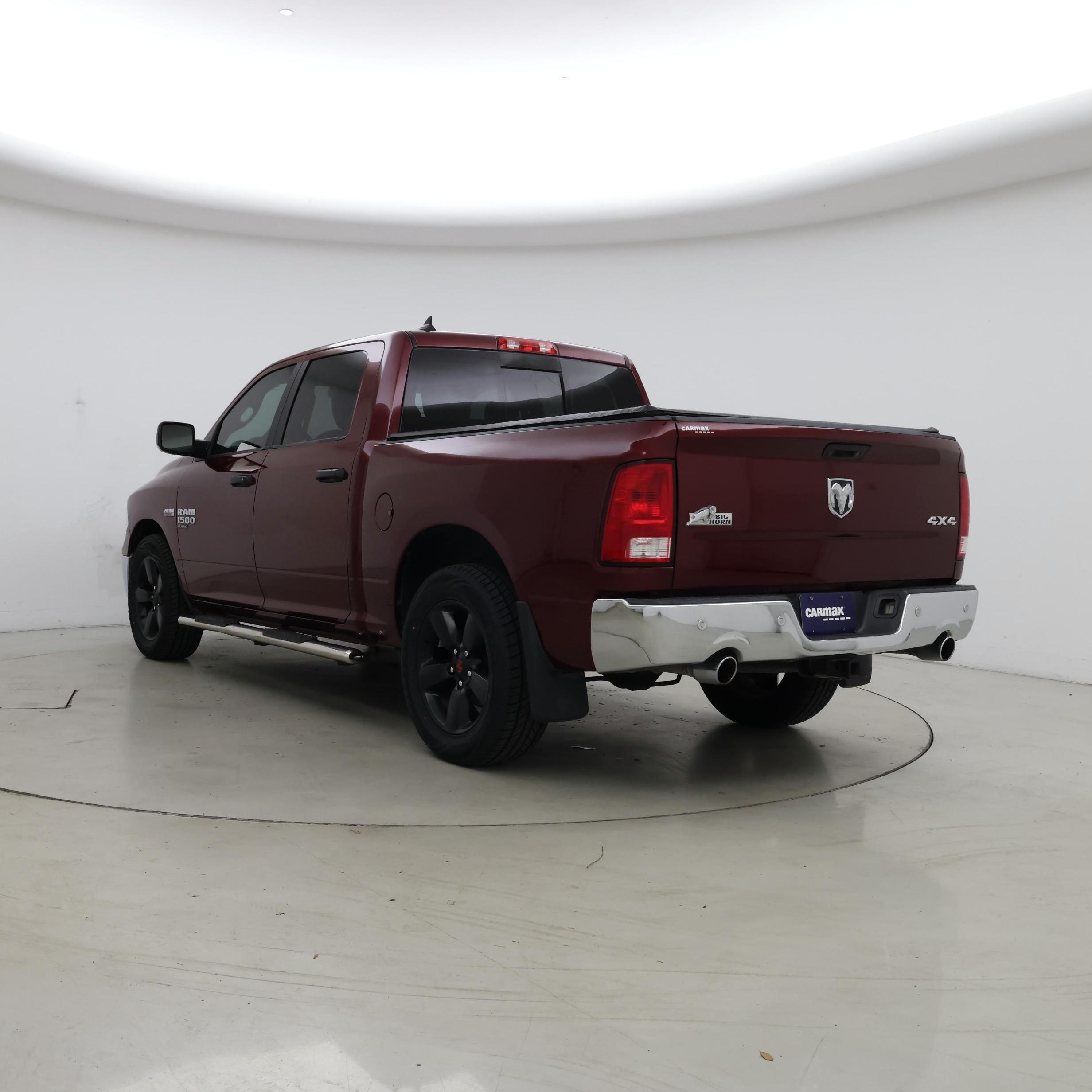 Thumbnail: 2019 RAM 1500 Classic - 2