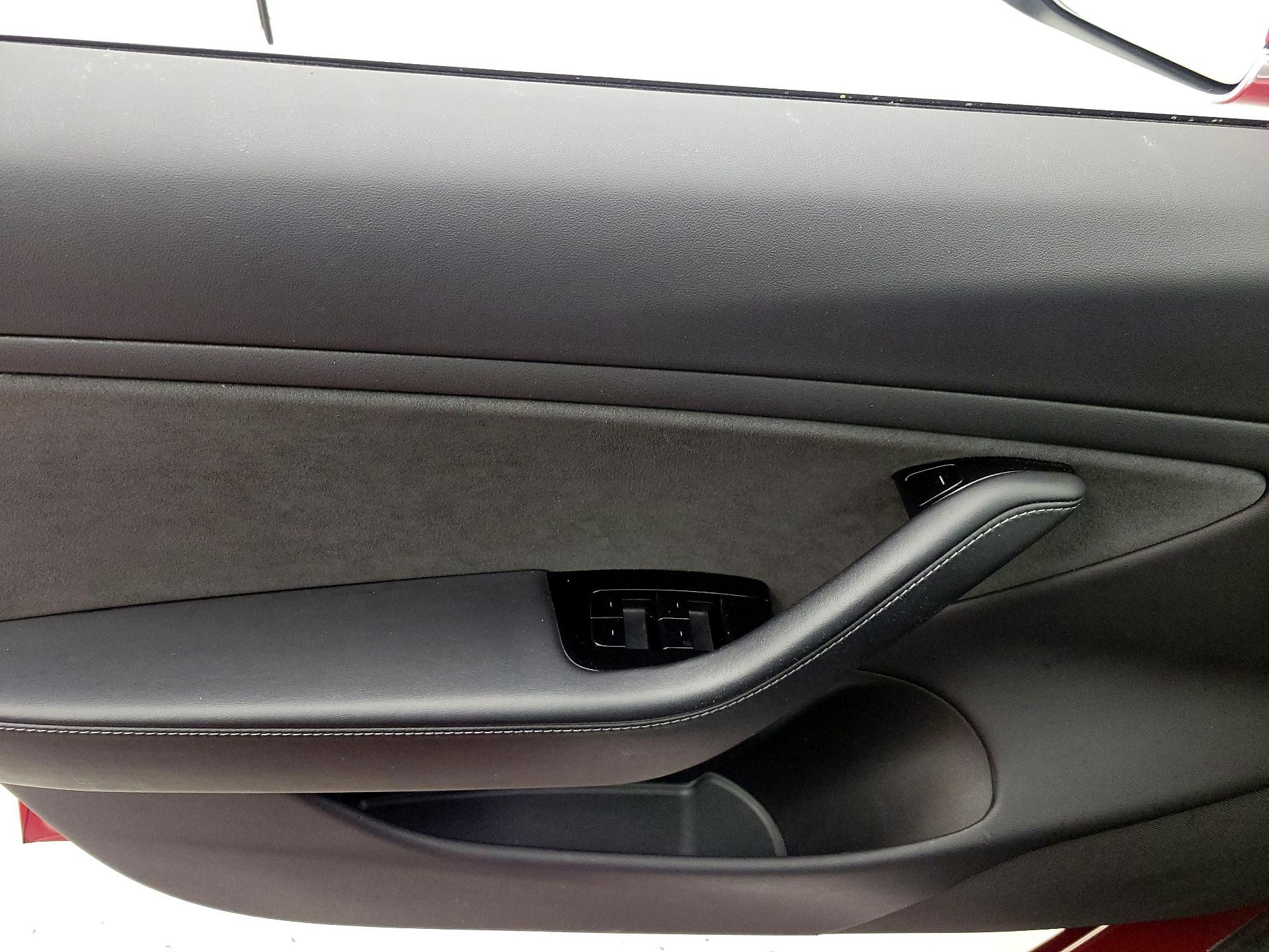 Thumbnail: 2019 Tesla Model 3 - 12