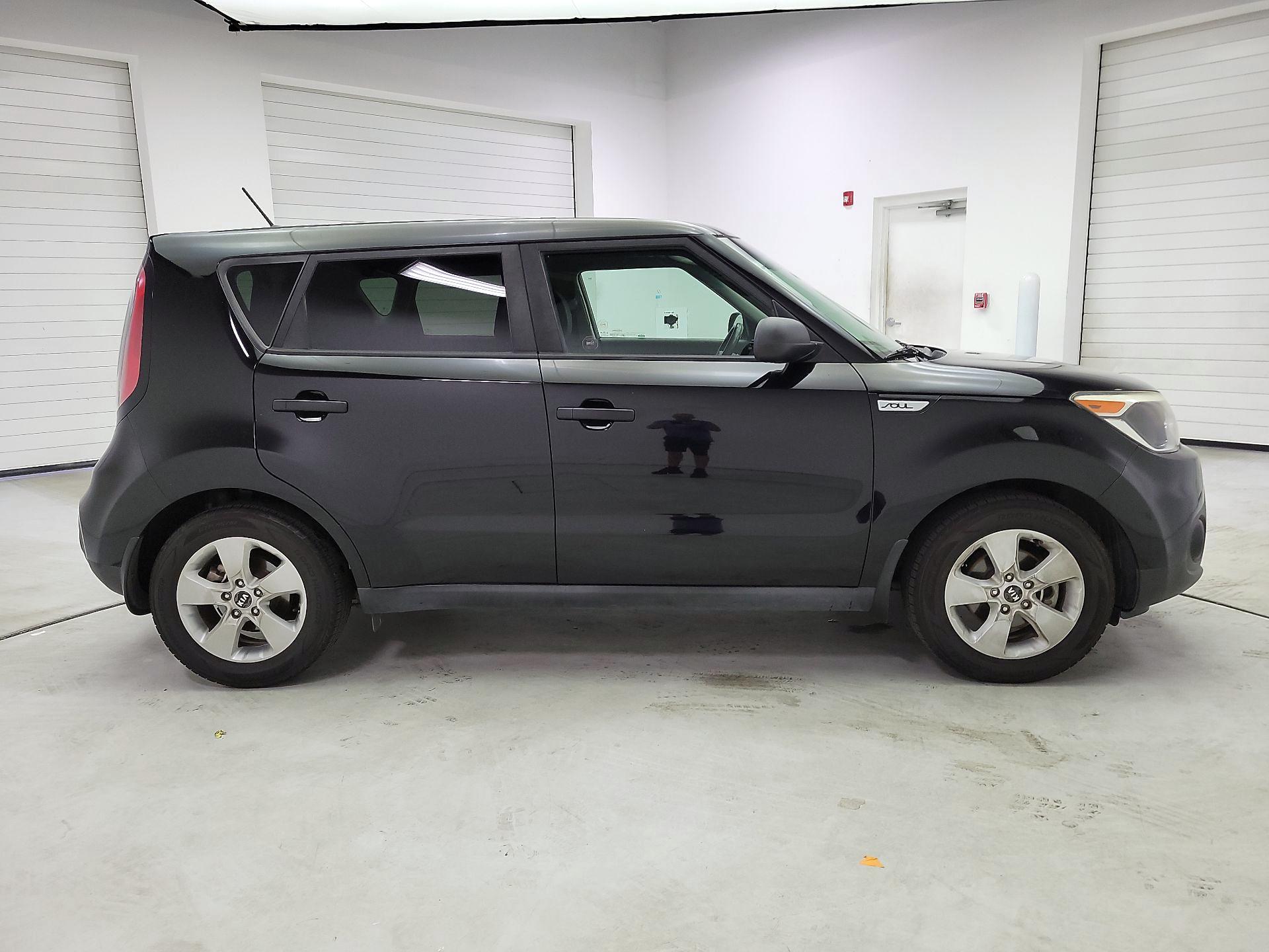 Thumbnail: 2017 Kia Soul - 4